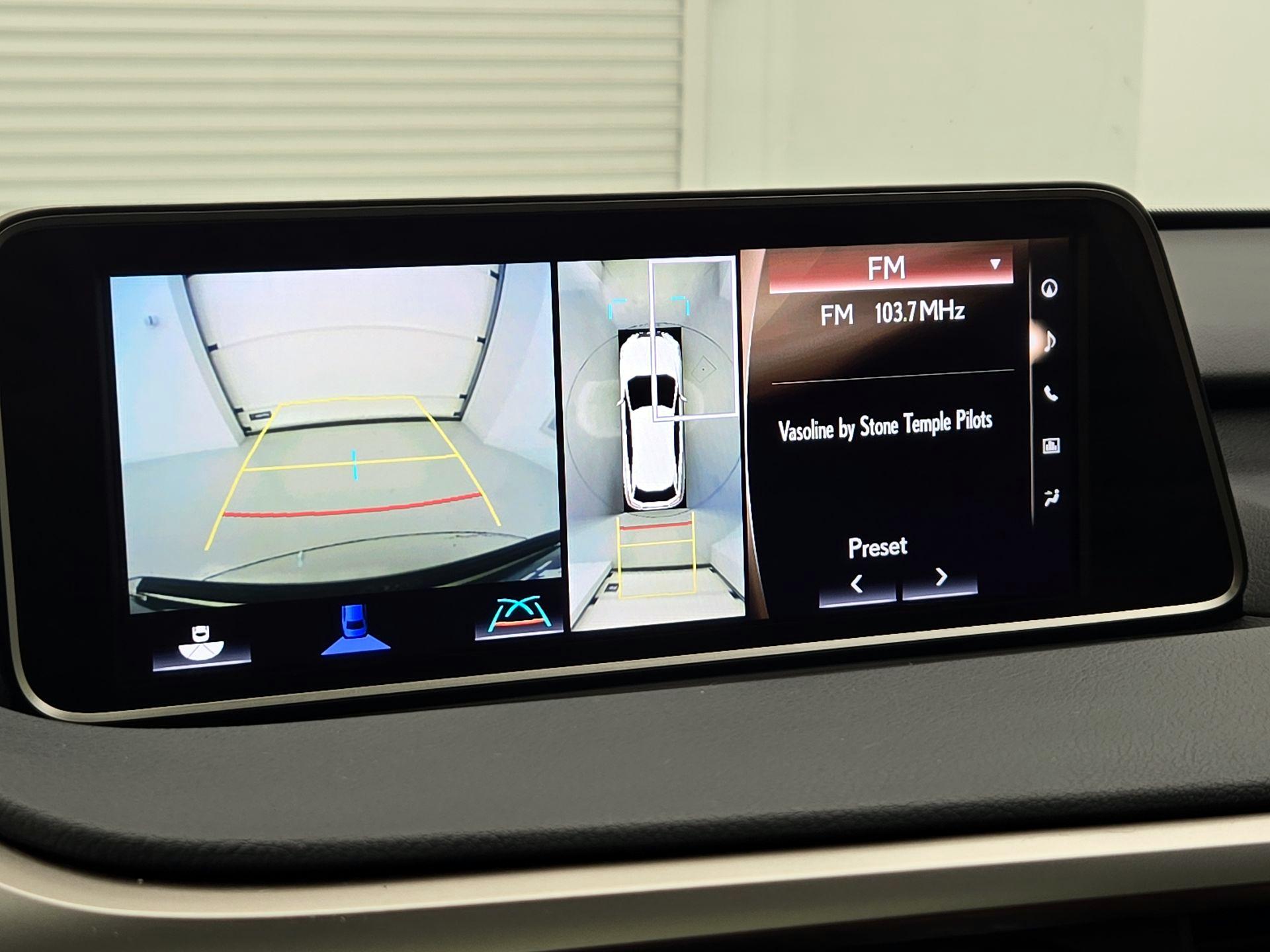 Thumbnail: 2019 Lexus RX - 15