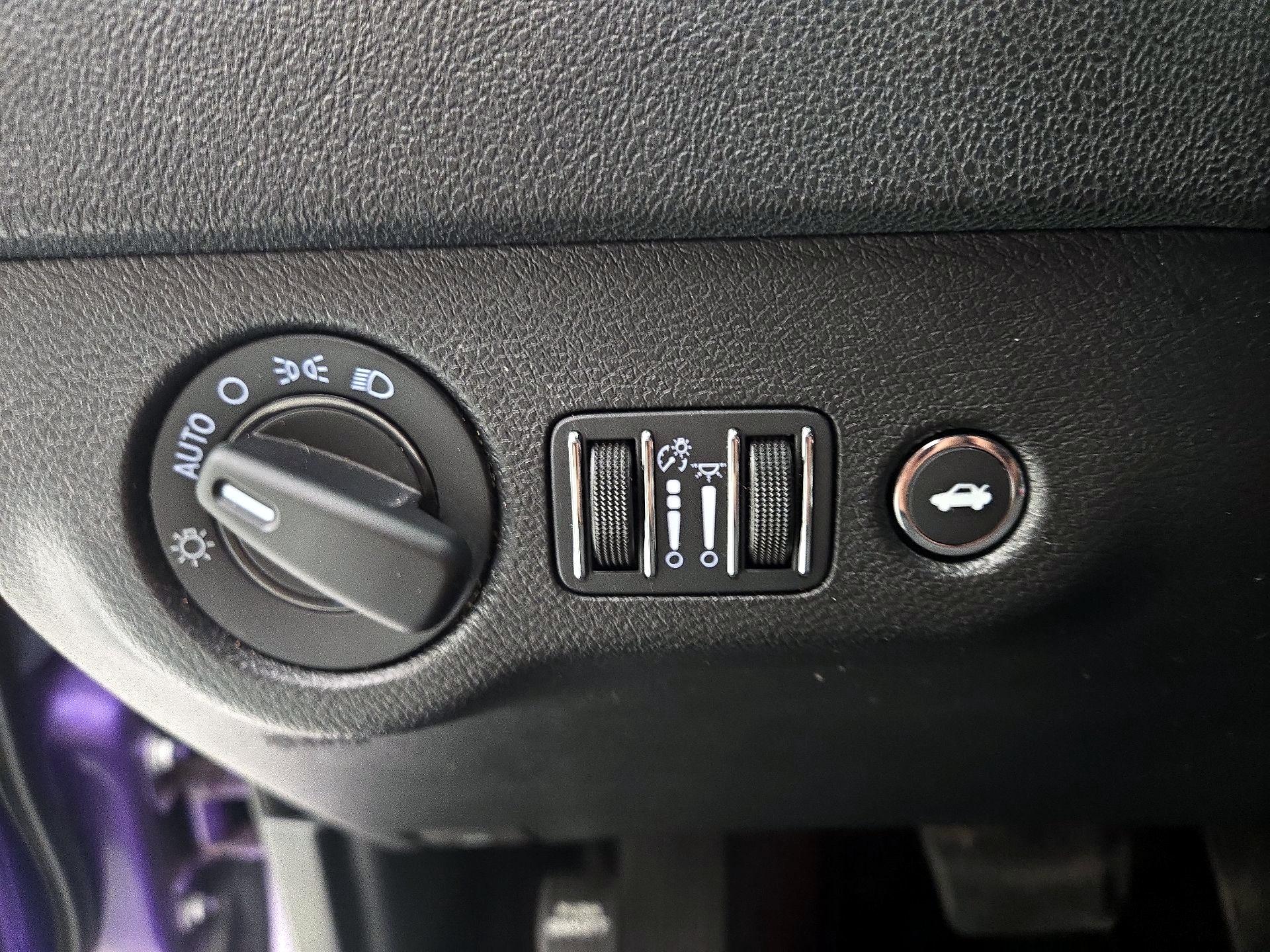 Thumbnail: 2019 Dodge Charger - 13