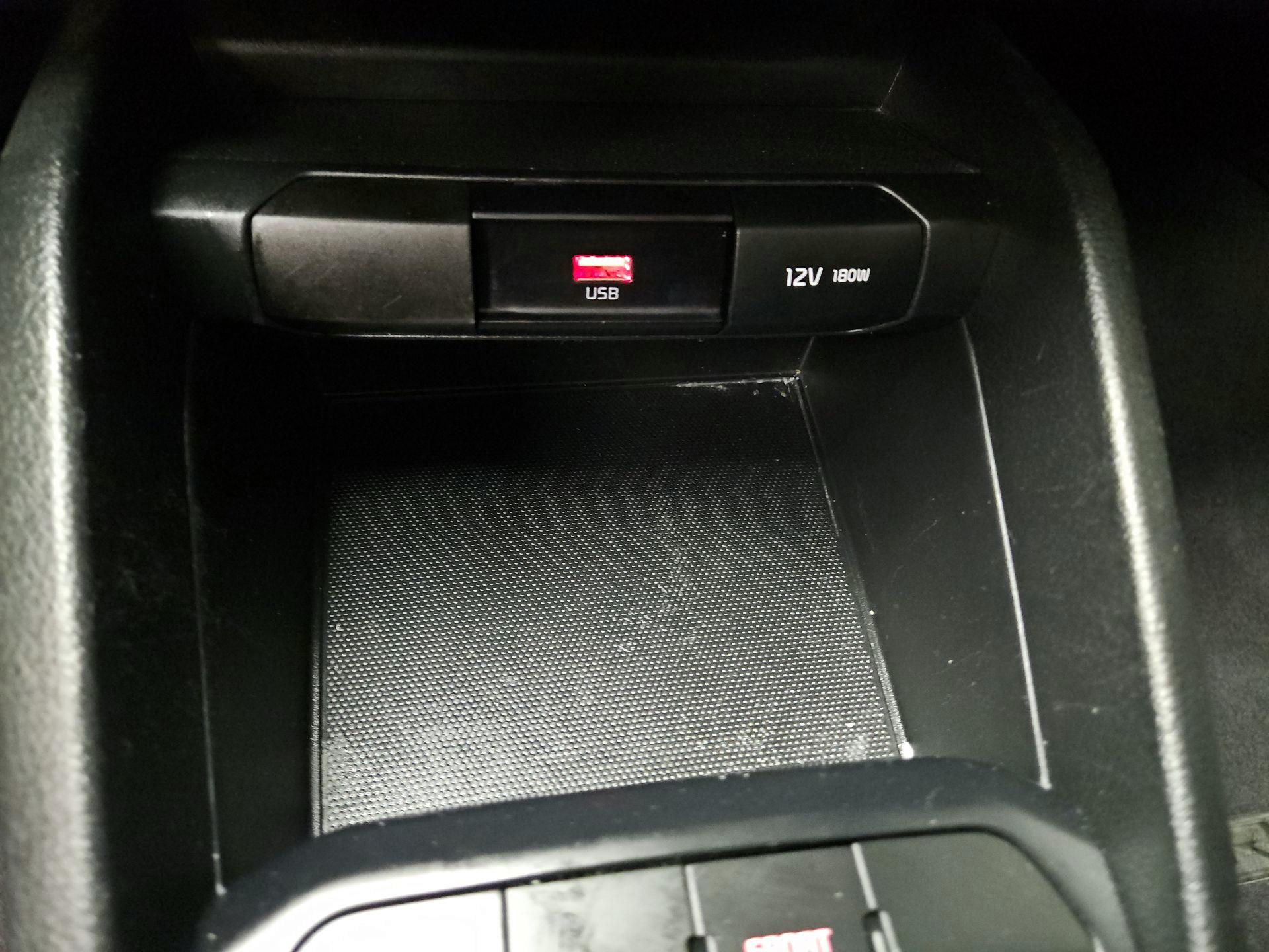 Thumbnail: 2023 Kia Rio - 18