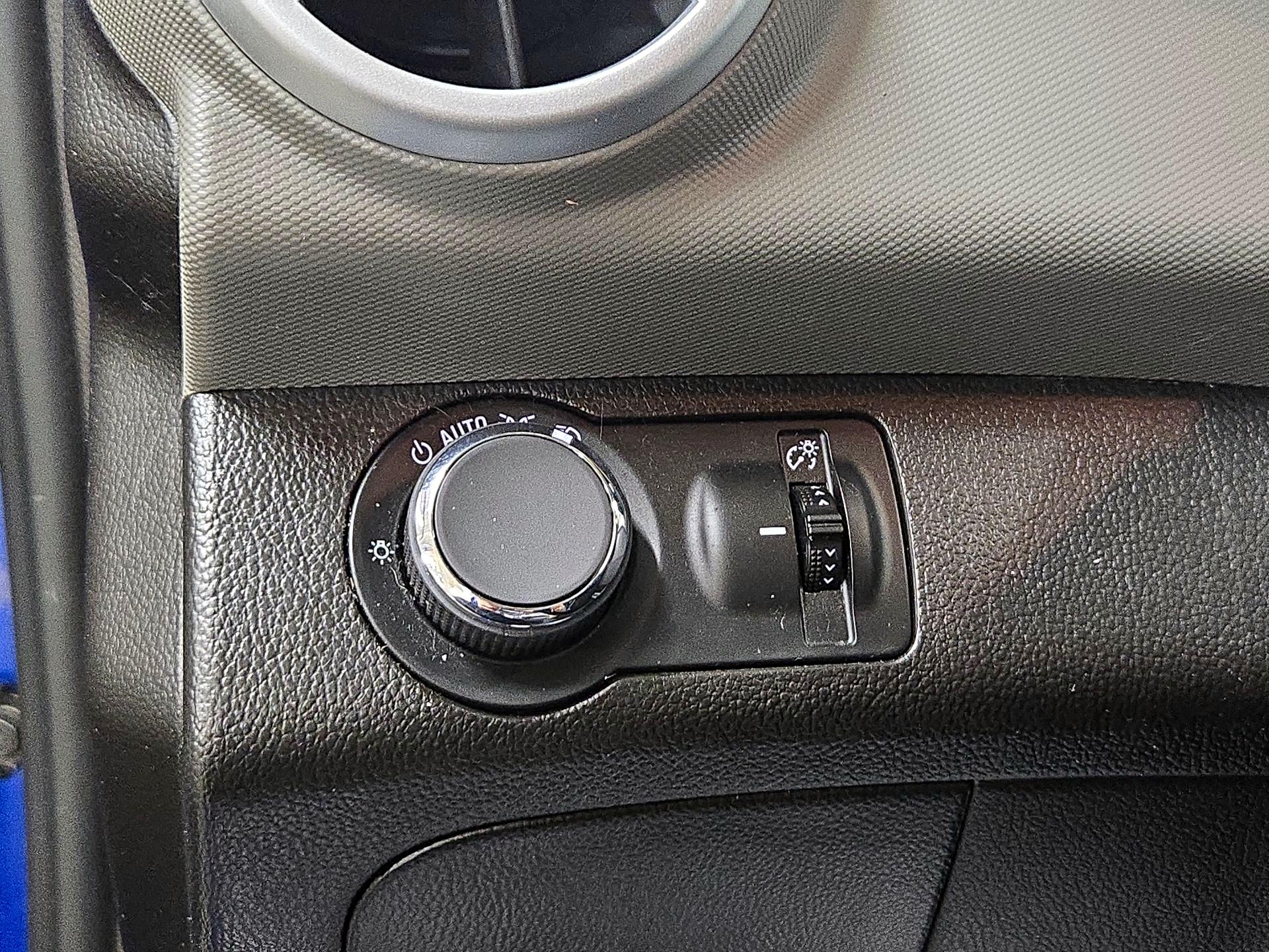 Thumbnail: 2019 Chevrolet Sonic - 13