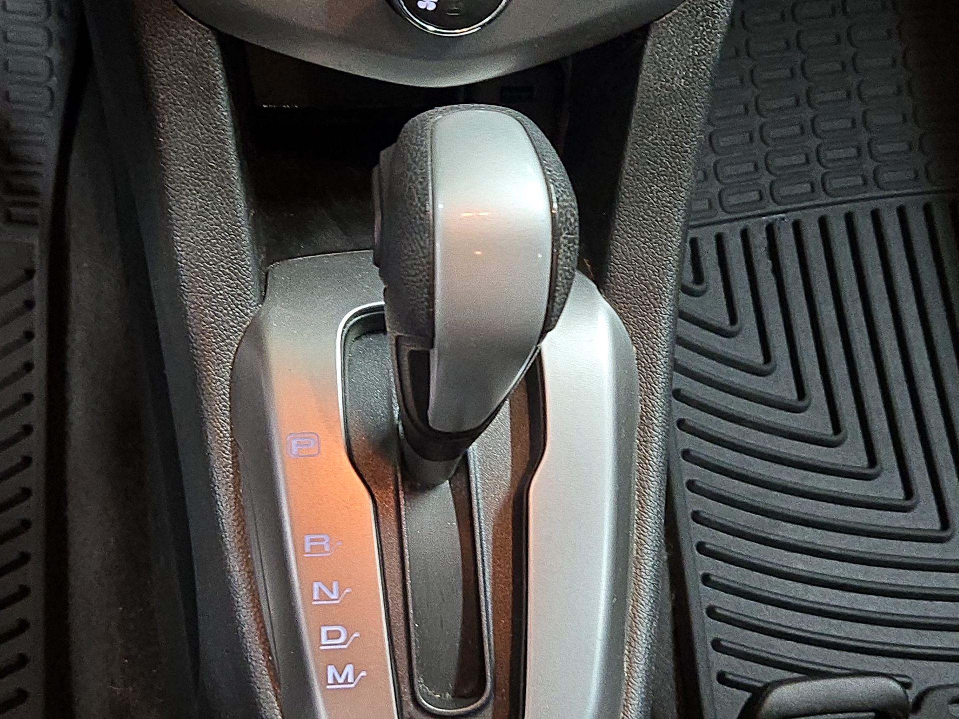 Thumbnail: 2019 Chevrolet Sonic - 17