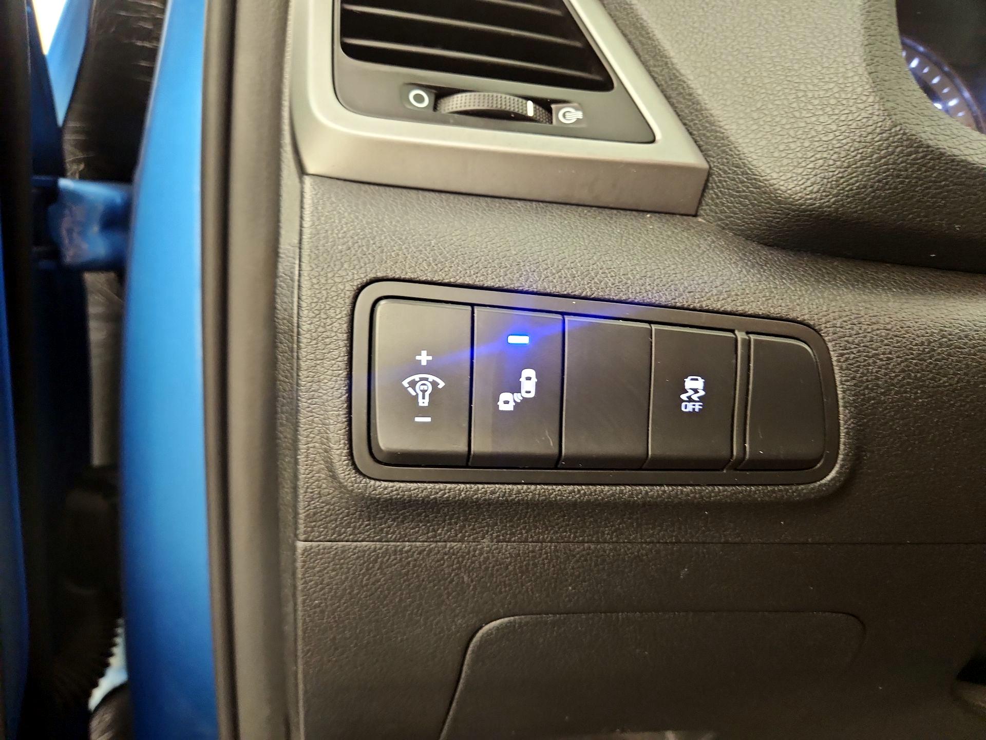 Thumbnail: 2018 Hyundai Tucson - 13