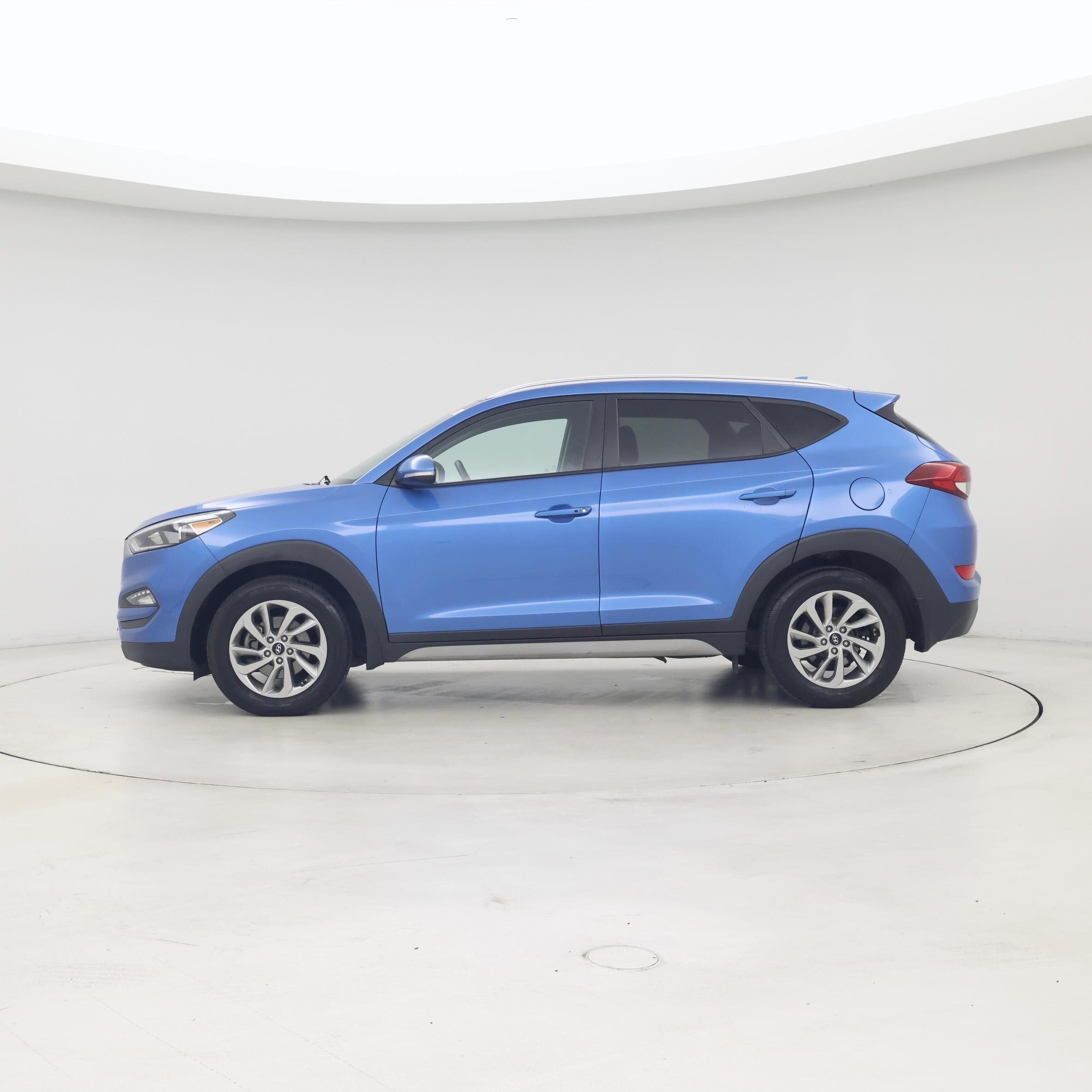 Thumbnail: 2018 Hyundai Tucson - 3