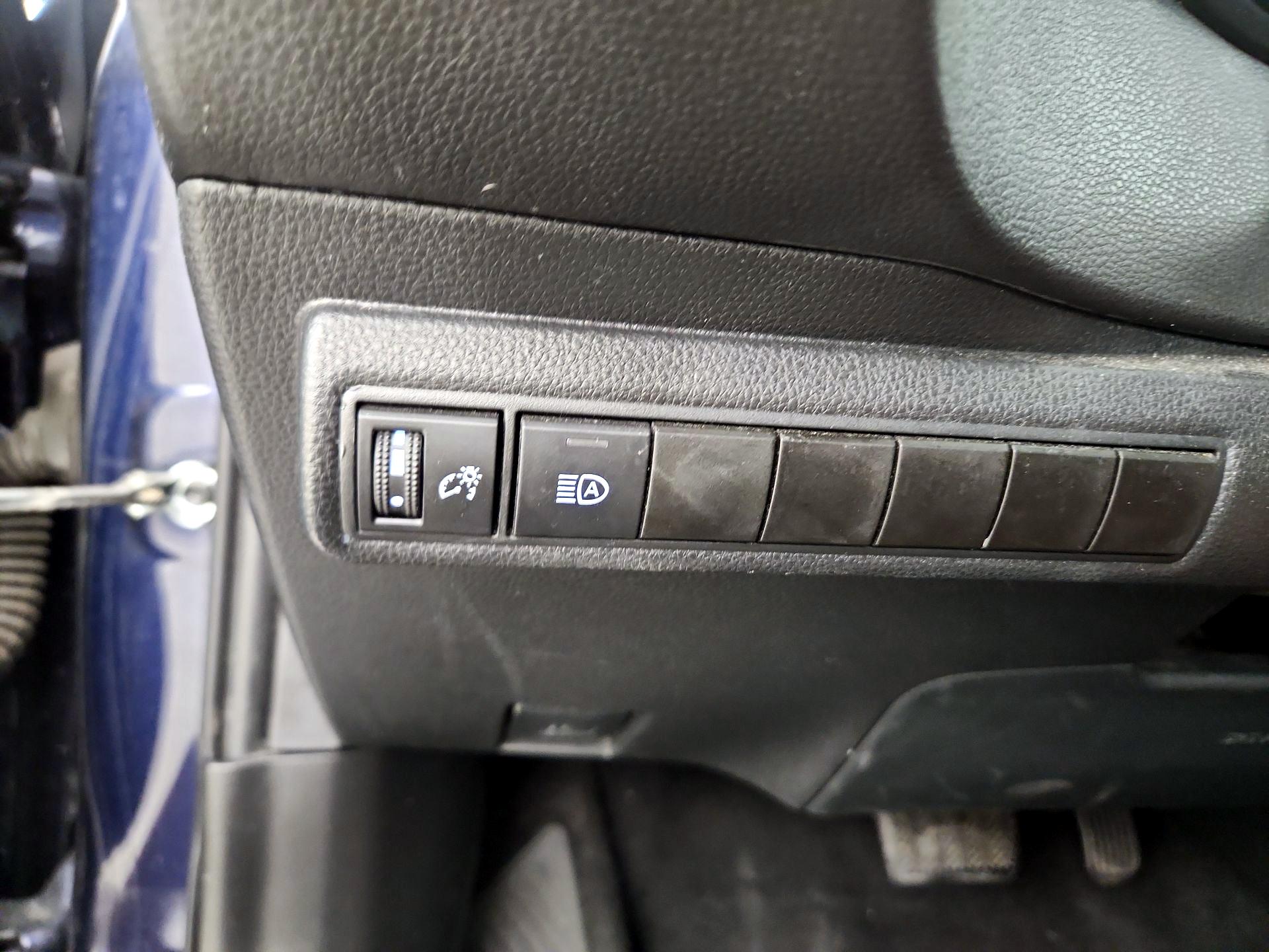 Thumbnail: 2021 Toyota Corolla - 13