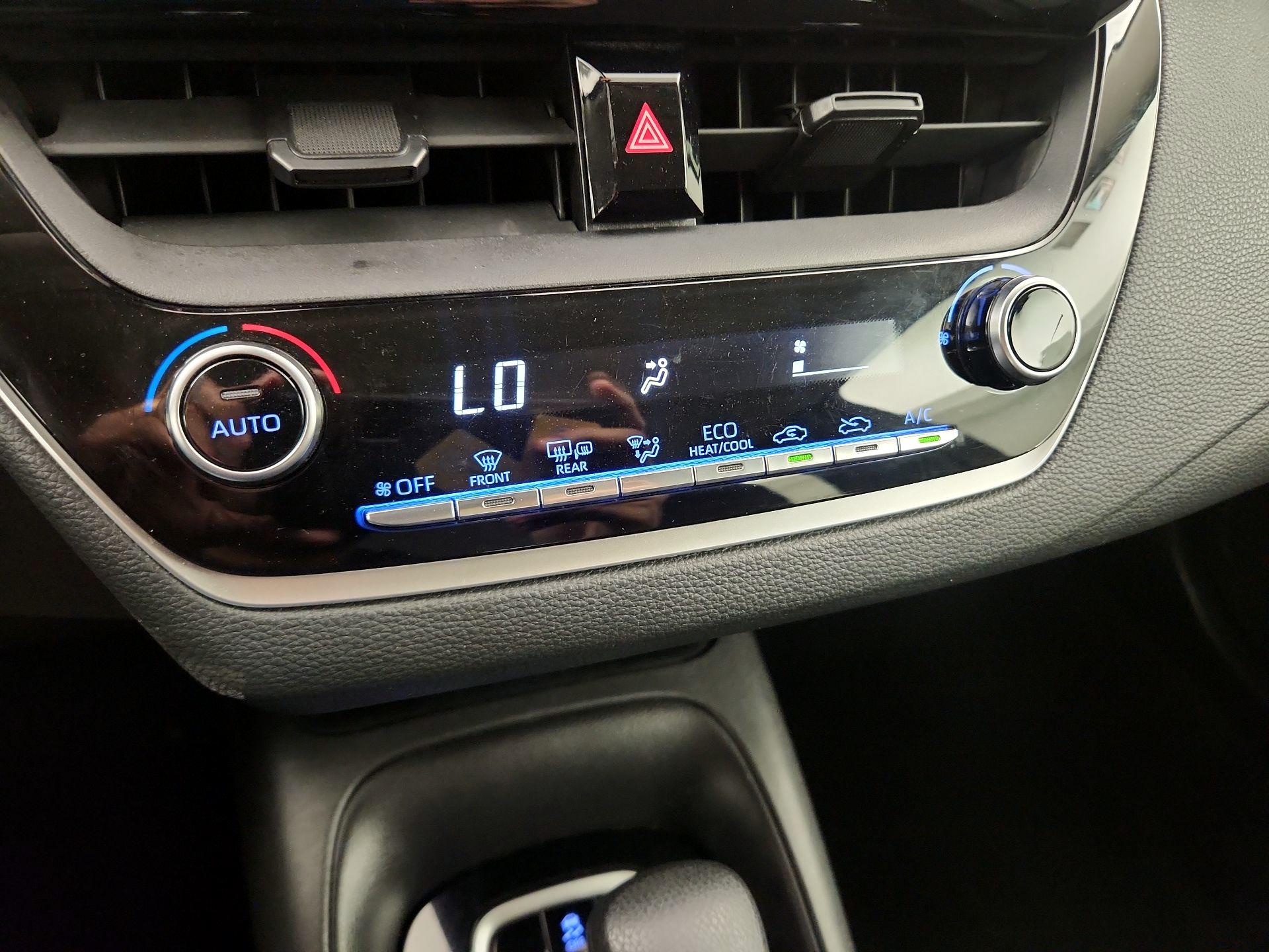 Thumbnail: 2021 Toyota Corolla - 16