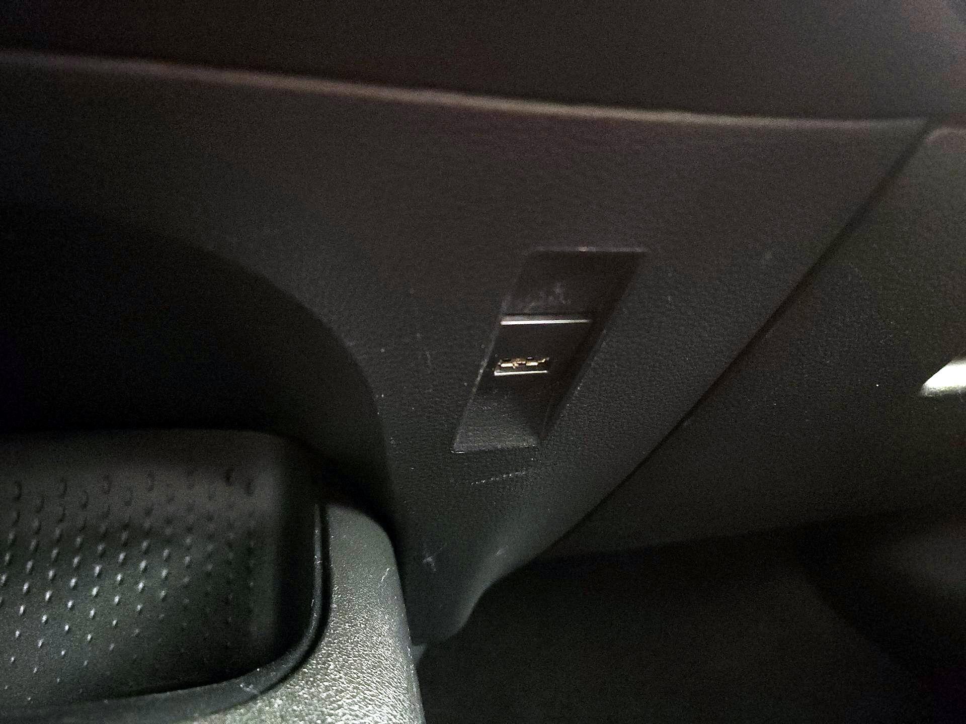 Thumbnail: 2021 Toyota Corolla - 18