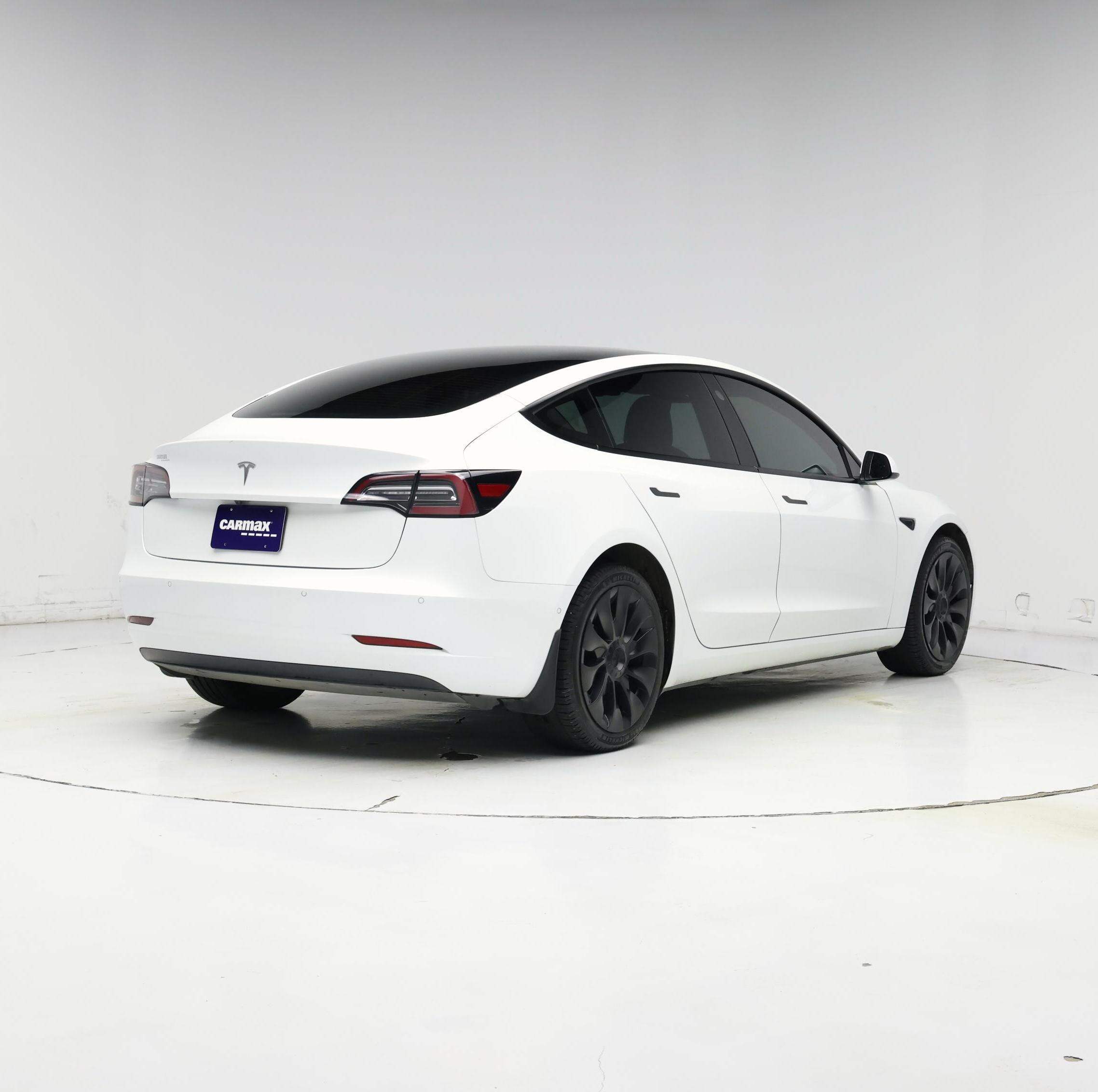 Thumbnail: 2022 Tesla Model 3 - 8