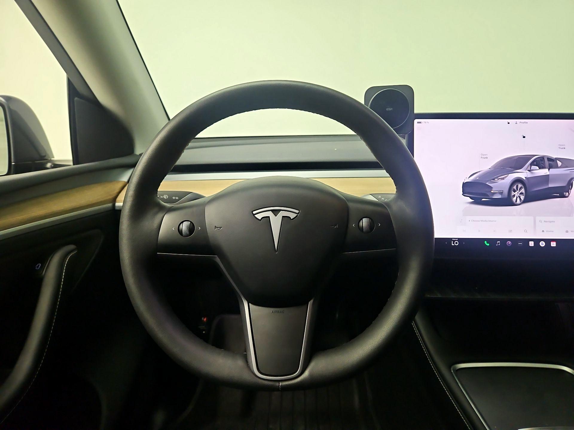 Thumbnail: 2023 Tesla Model Y - 10