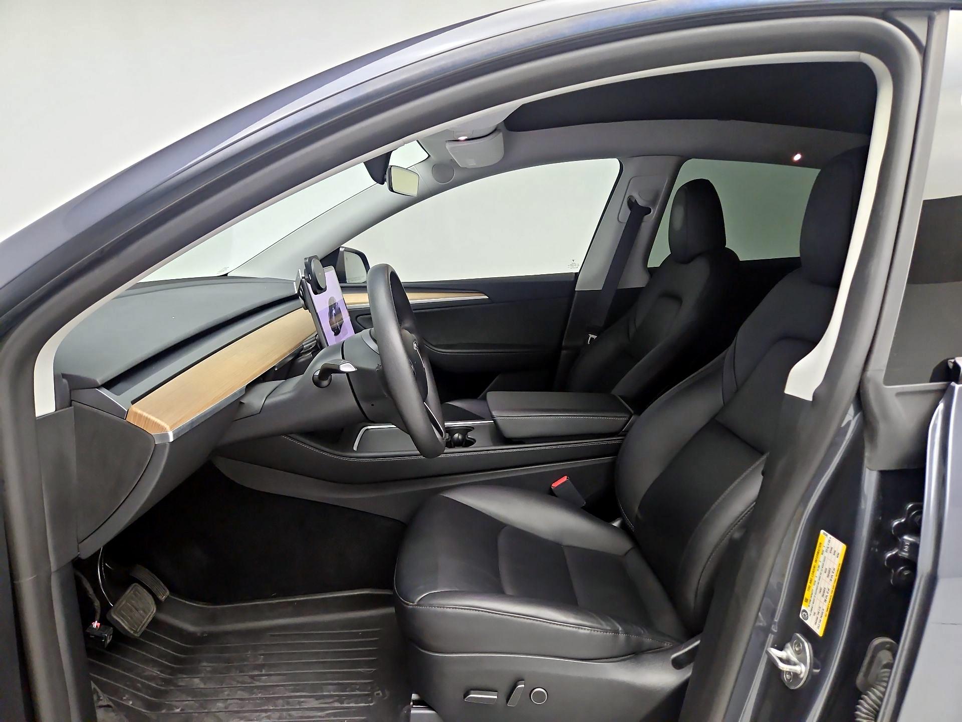 Thumbnail: 2023 Tesla Model Y - 11