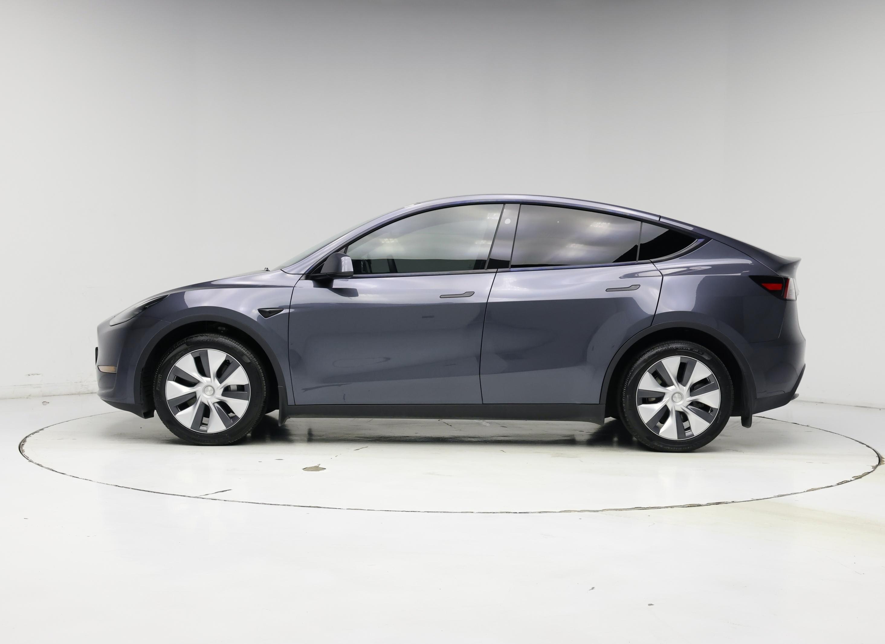 Thumbnail: 2023 Tesla Model Y - 3