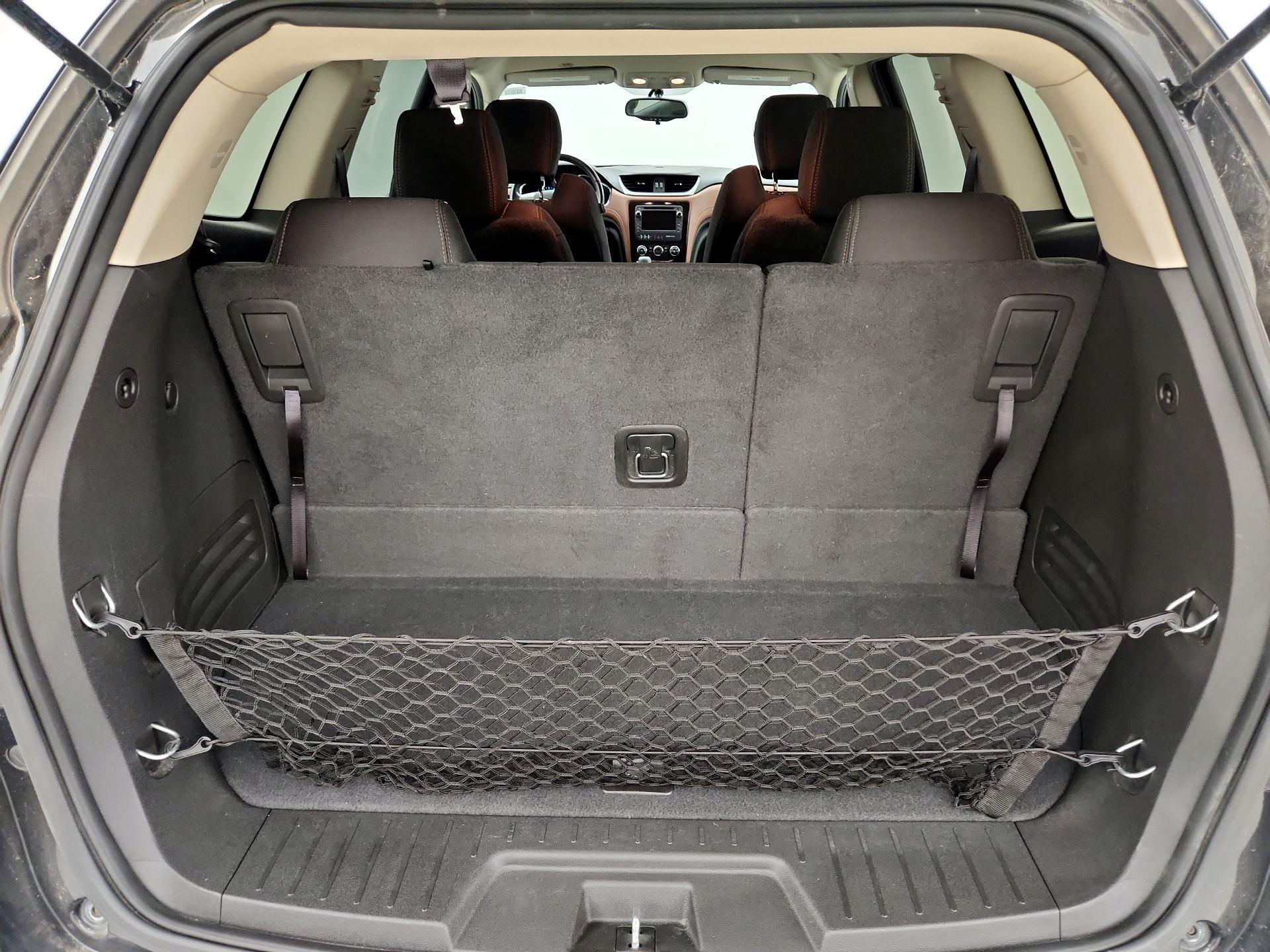 Thumbnail: 2015 Chevrolet Traverse - 16