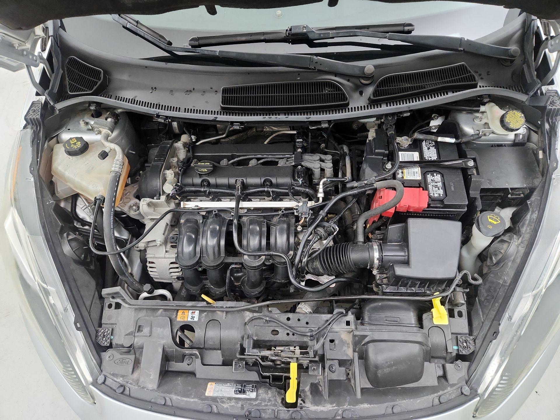 Thumbnail: 2014 Ford Fiesta - 20