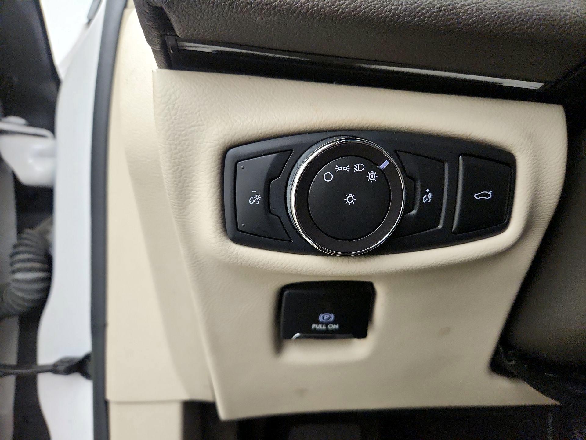 Thumbnail: 2018 Lincoln MKZ - 13