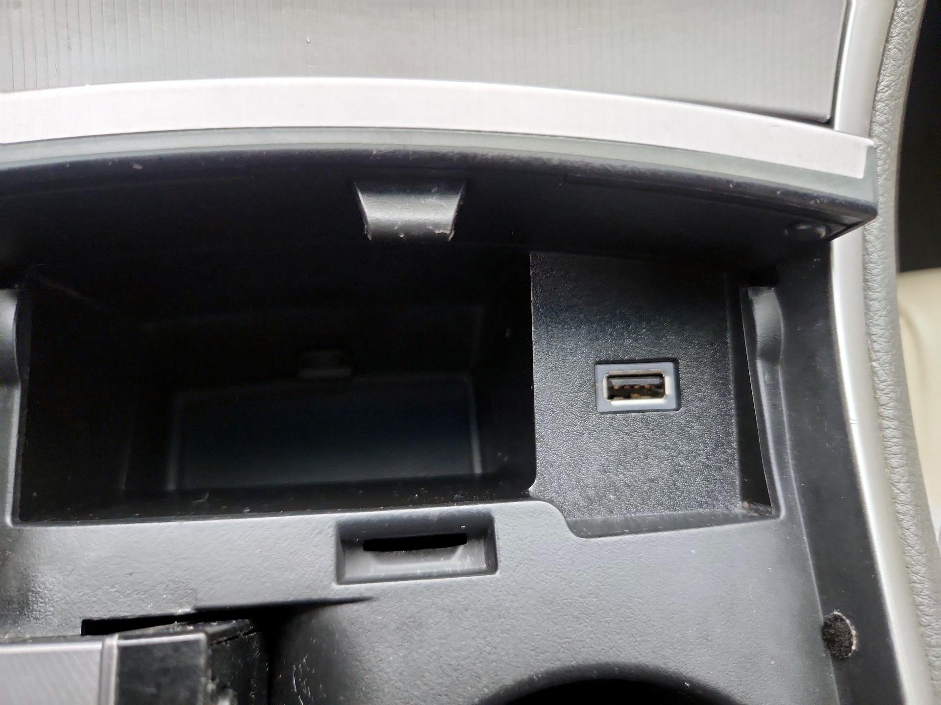 Thumbnail: 2018 Lincoln MKZ - 17