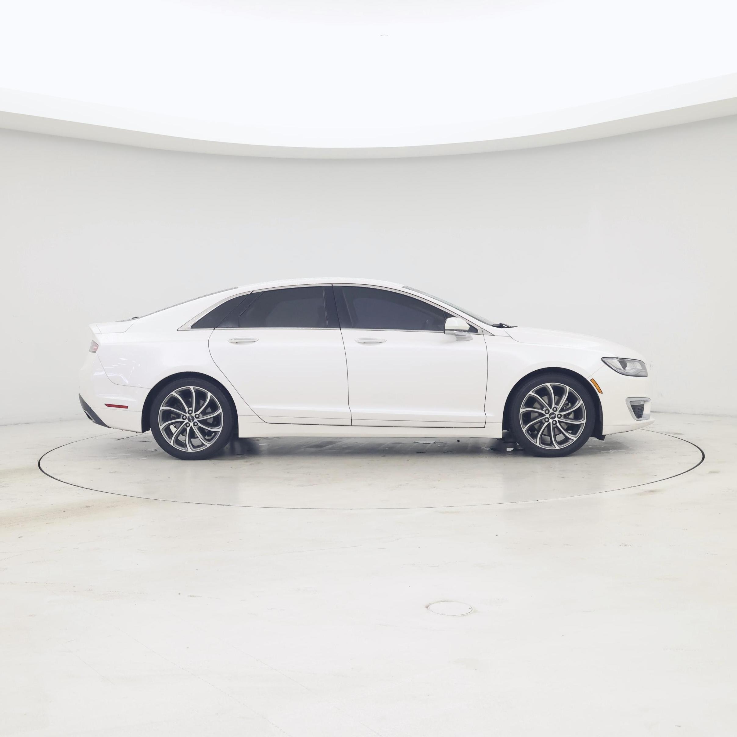 Thumbnail: 2018 Lincoln MKZ - 7