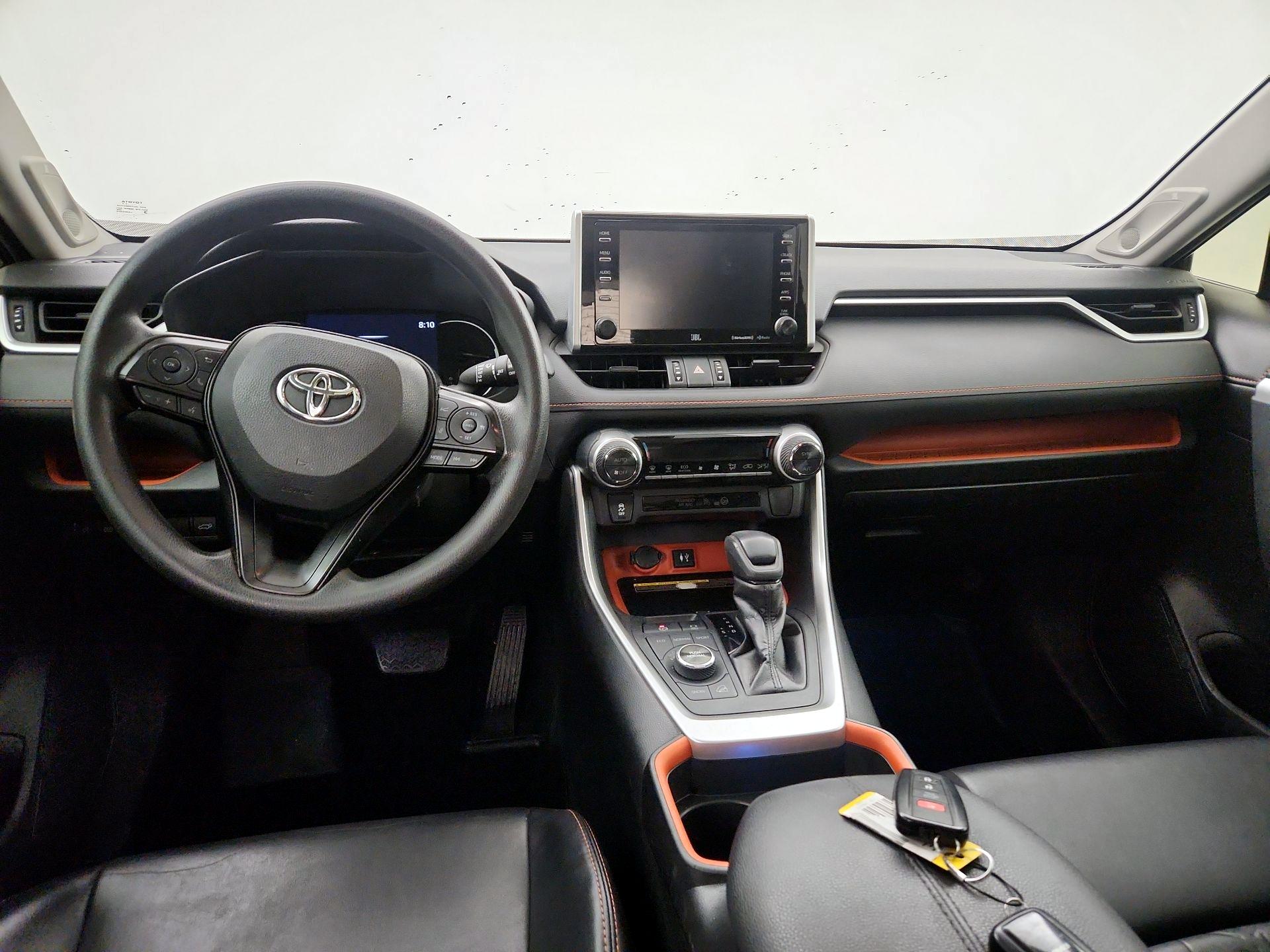 Thumbnail: 2019 Toyota RAV4 - 9