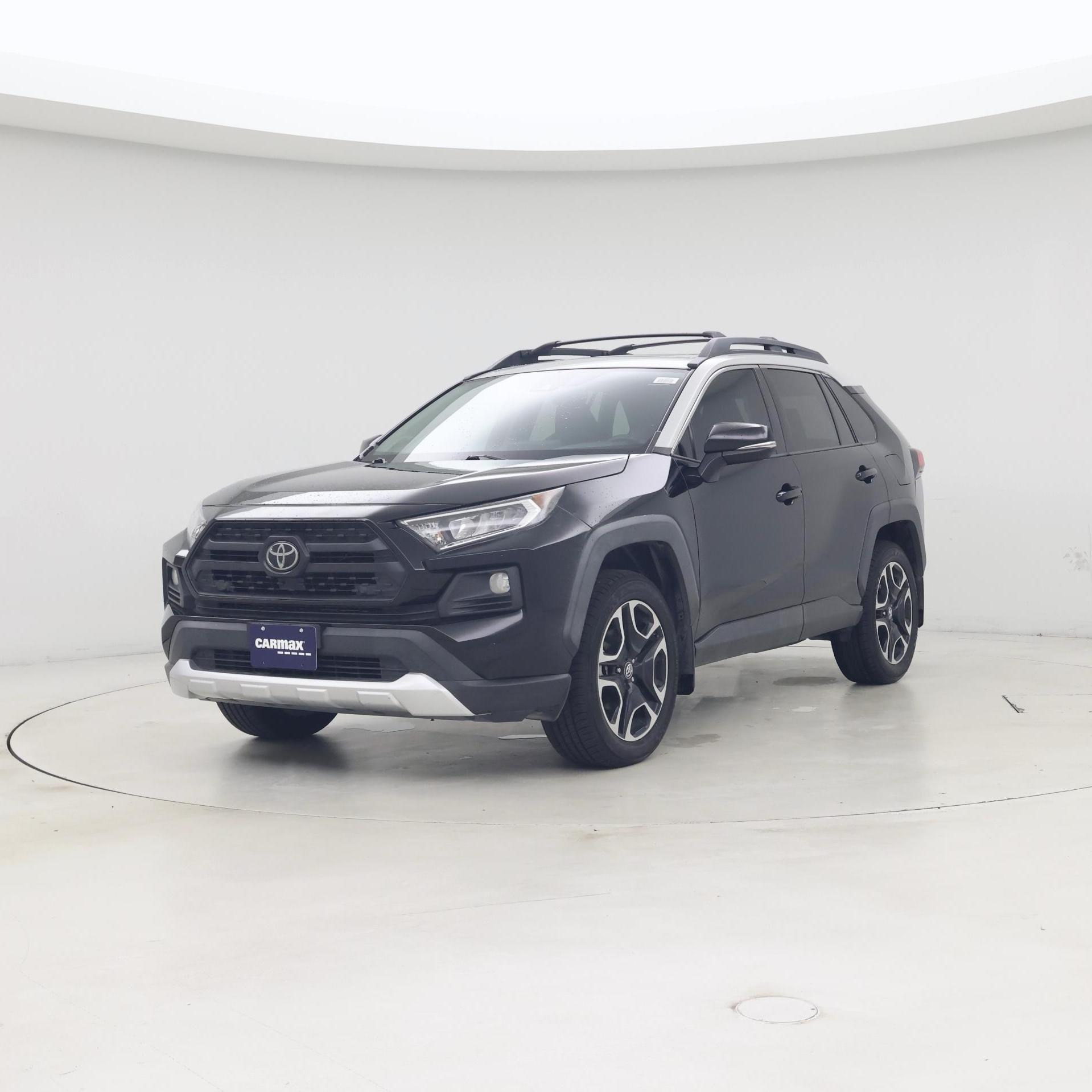 Thumbnail: 2019 Toyota RAV4 - 4