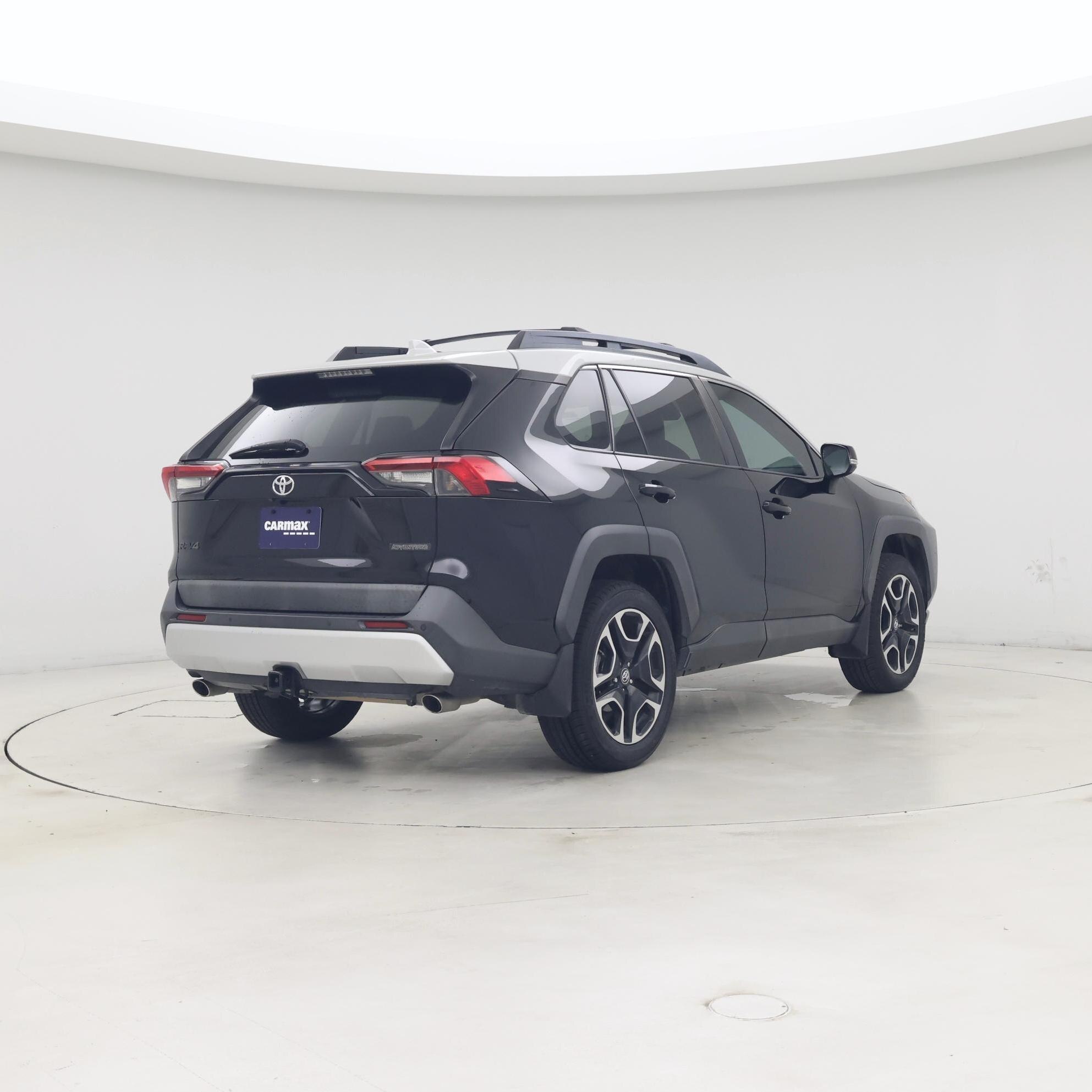 Thumbnail: 2019 Toyota RAV4 - 8
