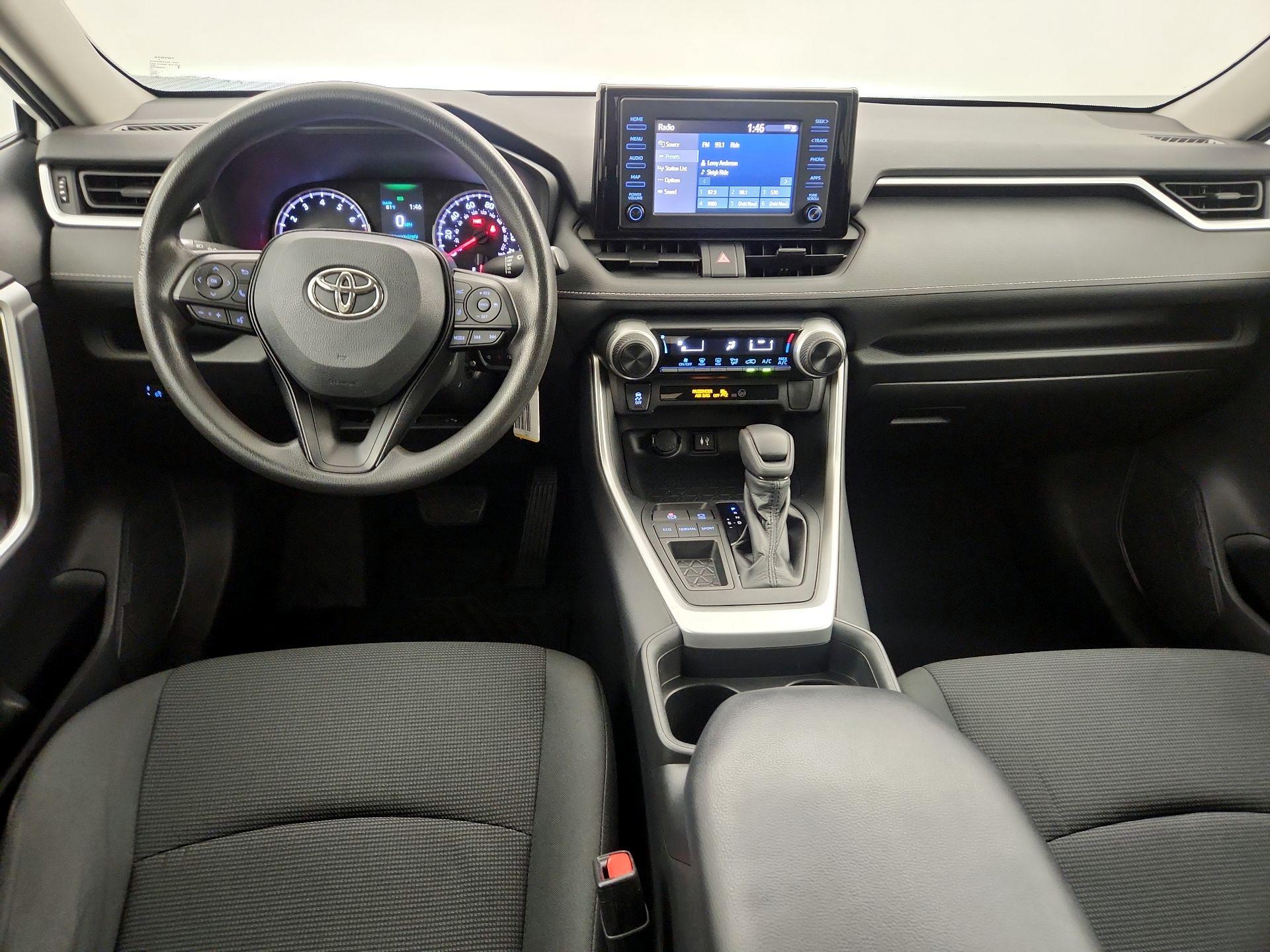 Thumbnail: 2019 Toyota RAV4 - 9