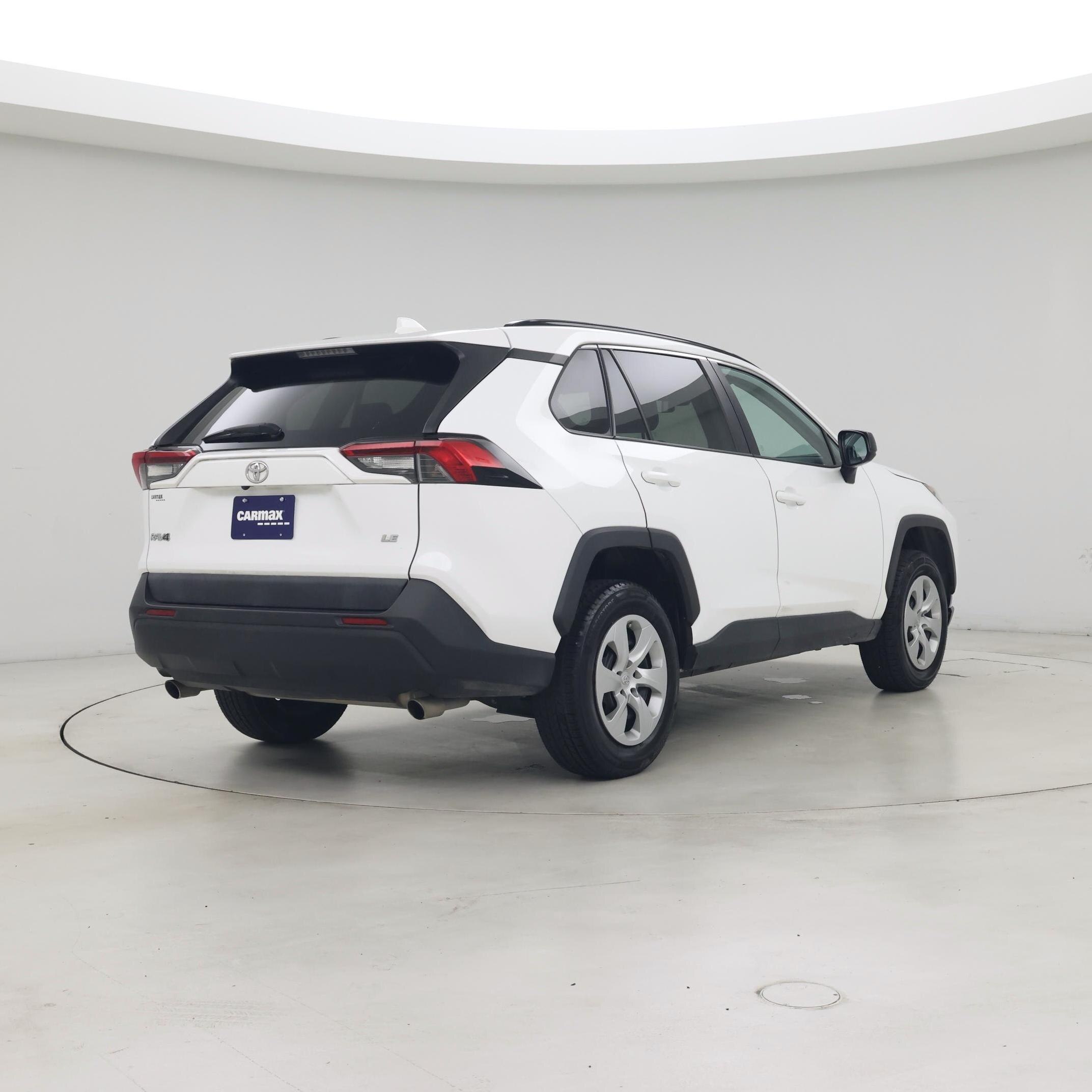 Thumbnail: 2019 Toyota RAV4 - 8