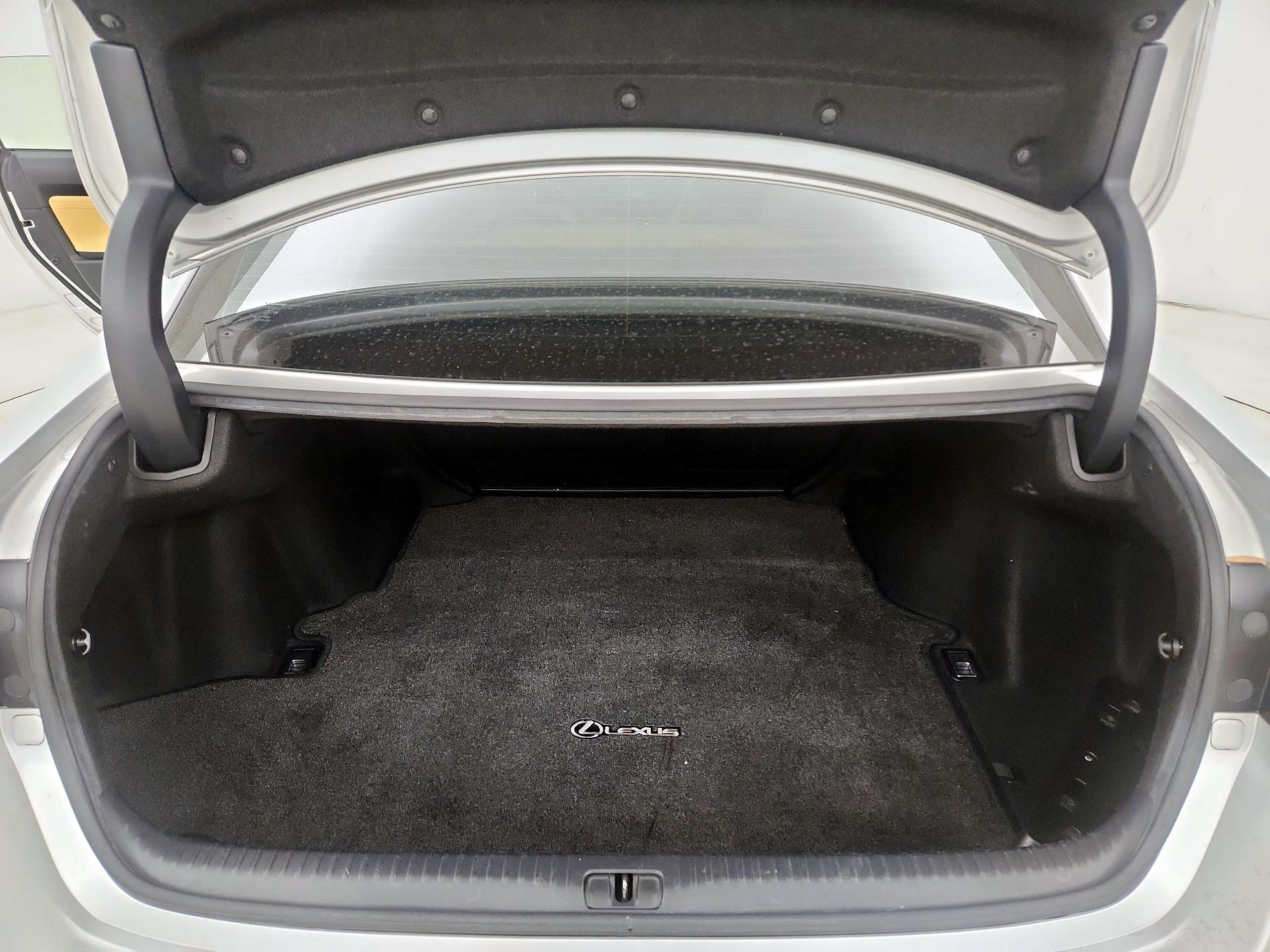 Thumbnail: 2015 Lexus RC - 20