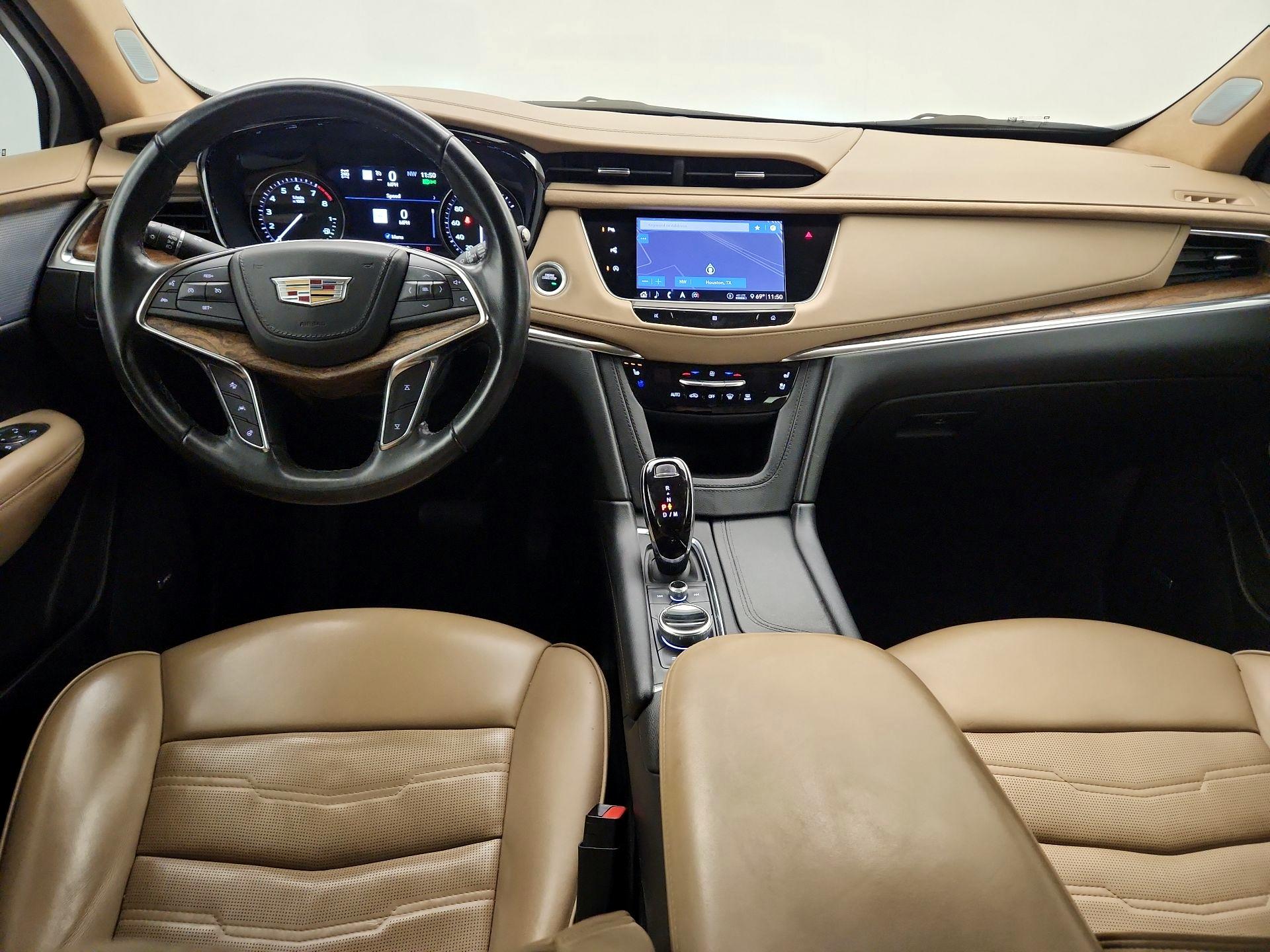 Thumbnail: 2020 Cadillac XT5 - 9