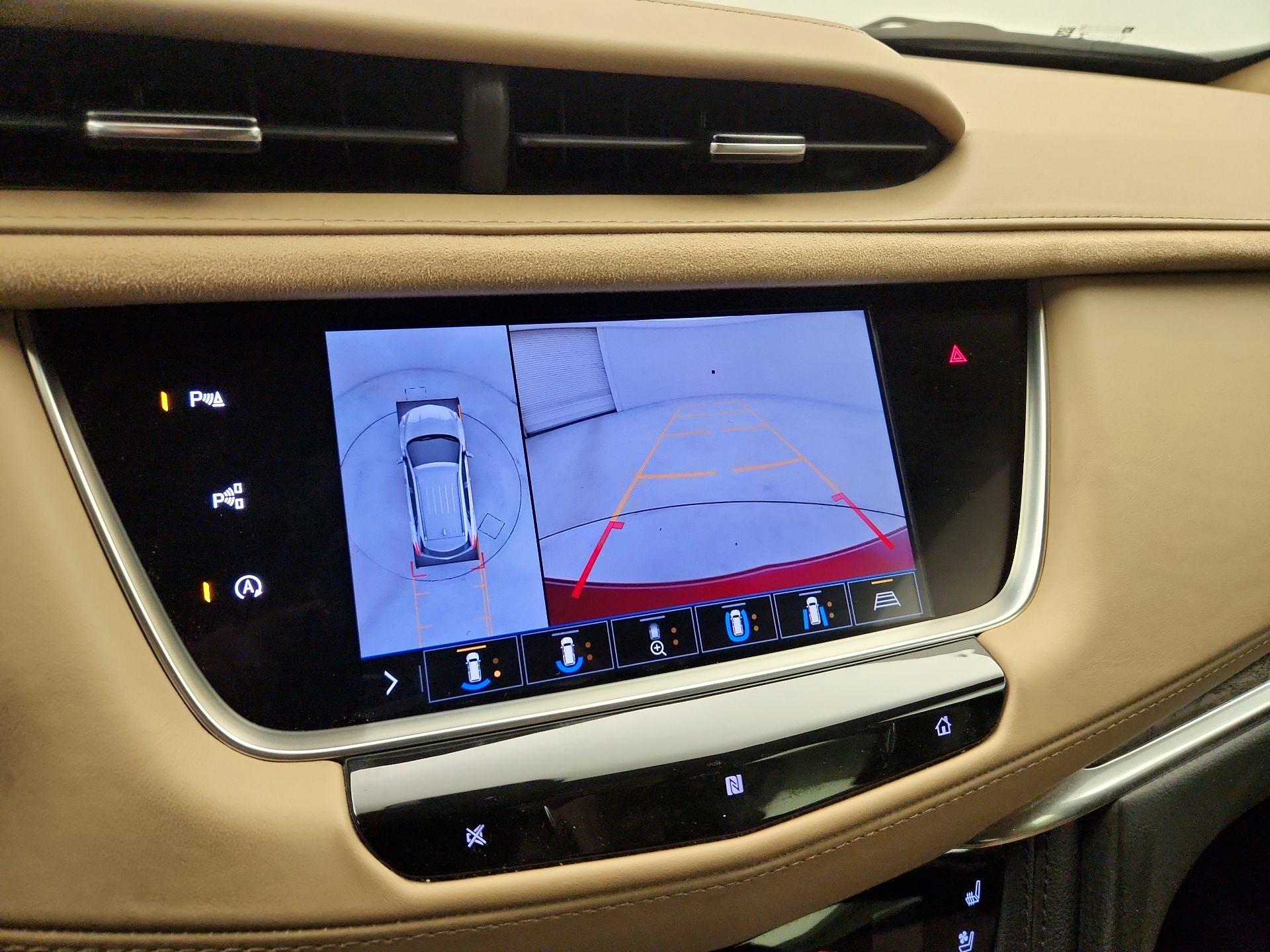 Thumbnail: 2020 Cadillac XT5 - 15