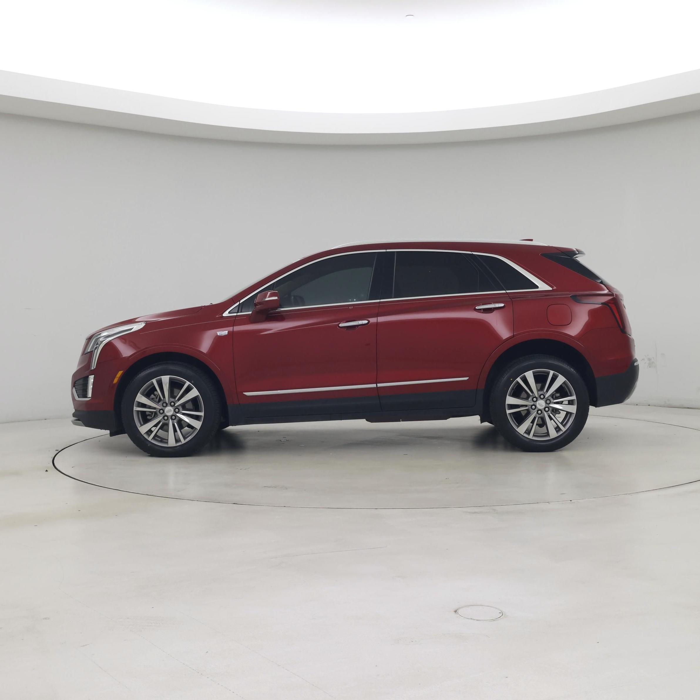 Thumbnail: 2020 Cadillac XT5 - 3