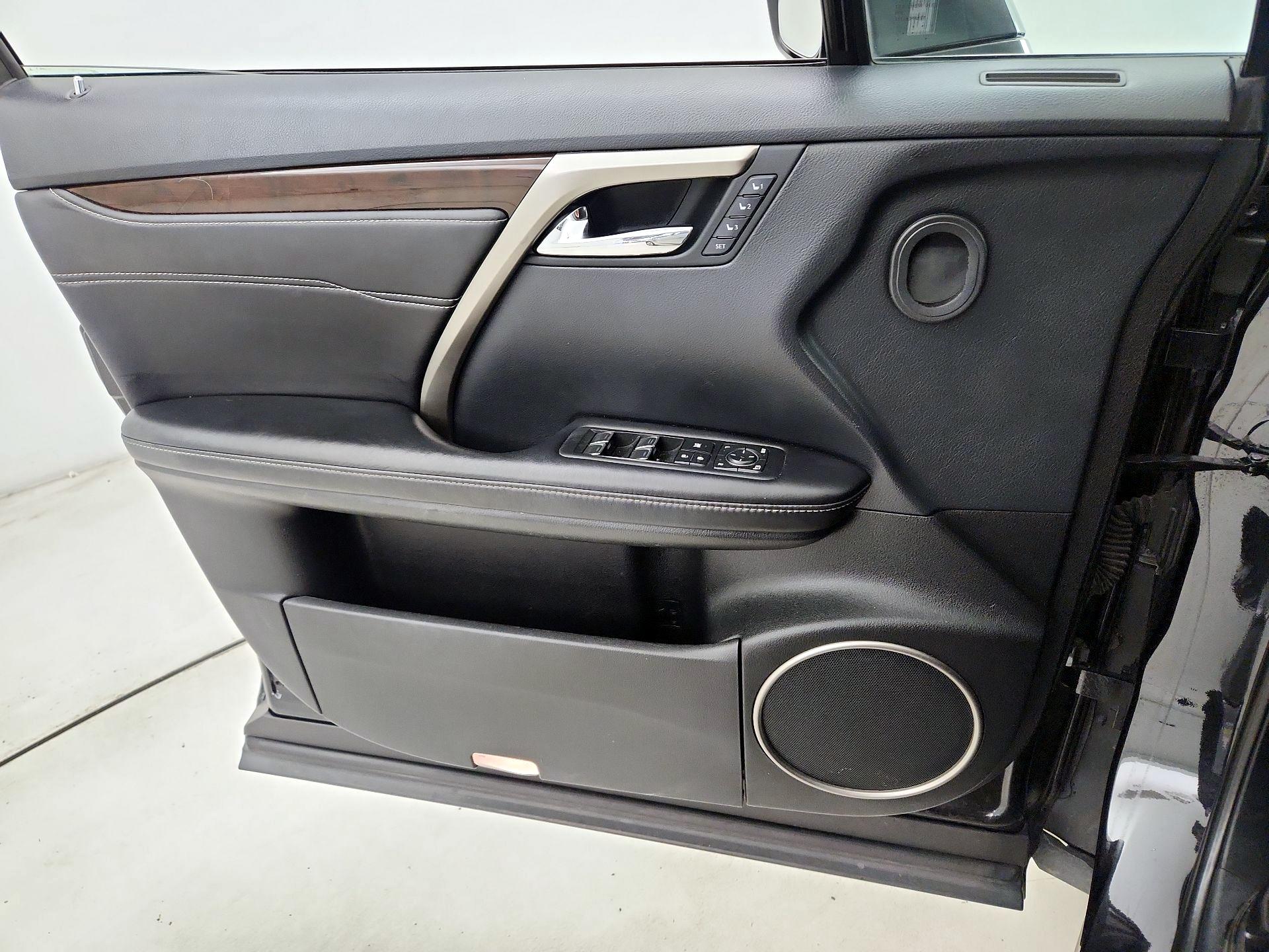 Thumbnail: 2018 Lexus RX - 12