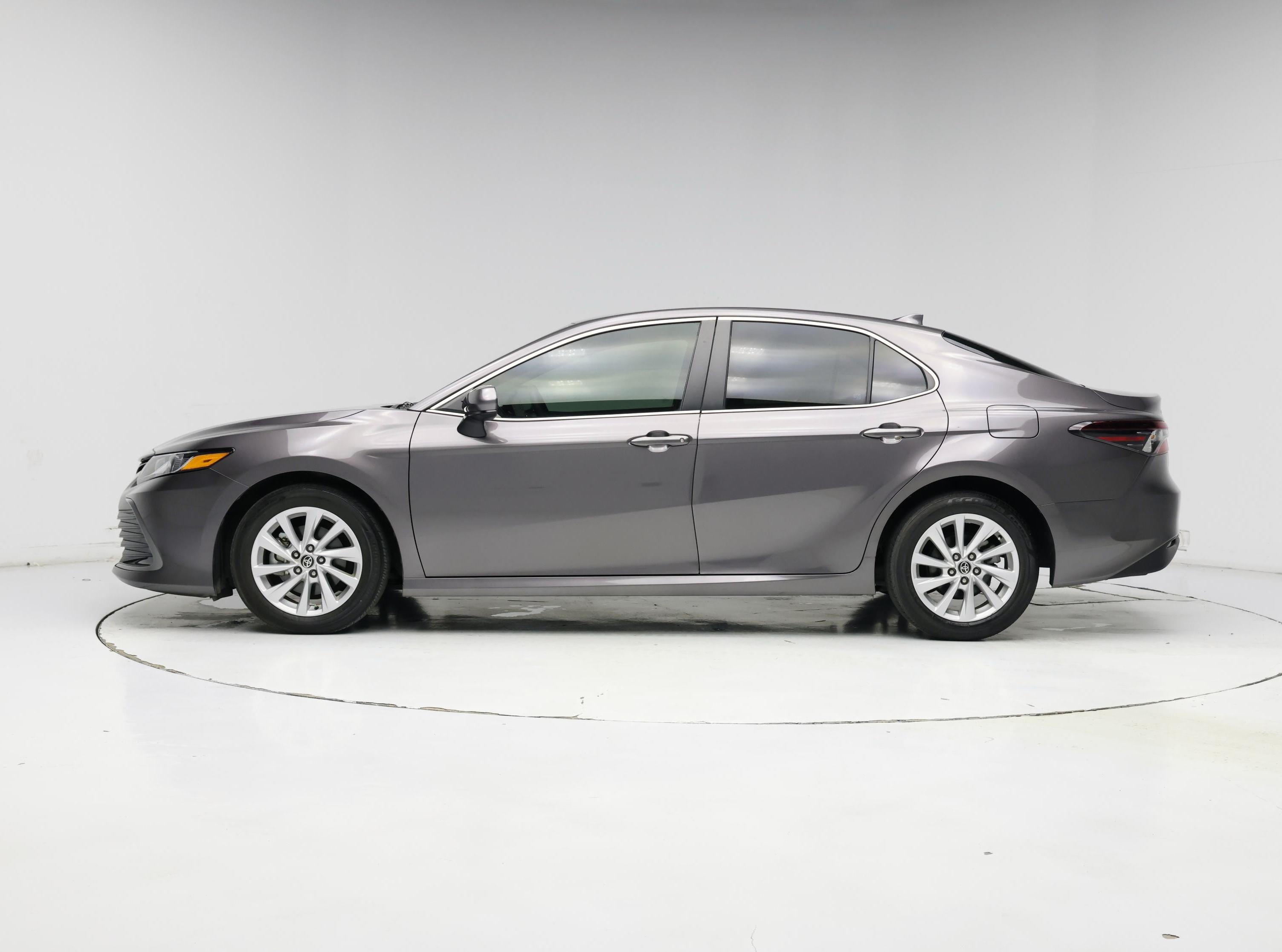 Thumbnail: 2022 Toyota Camry - 3