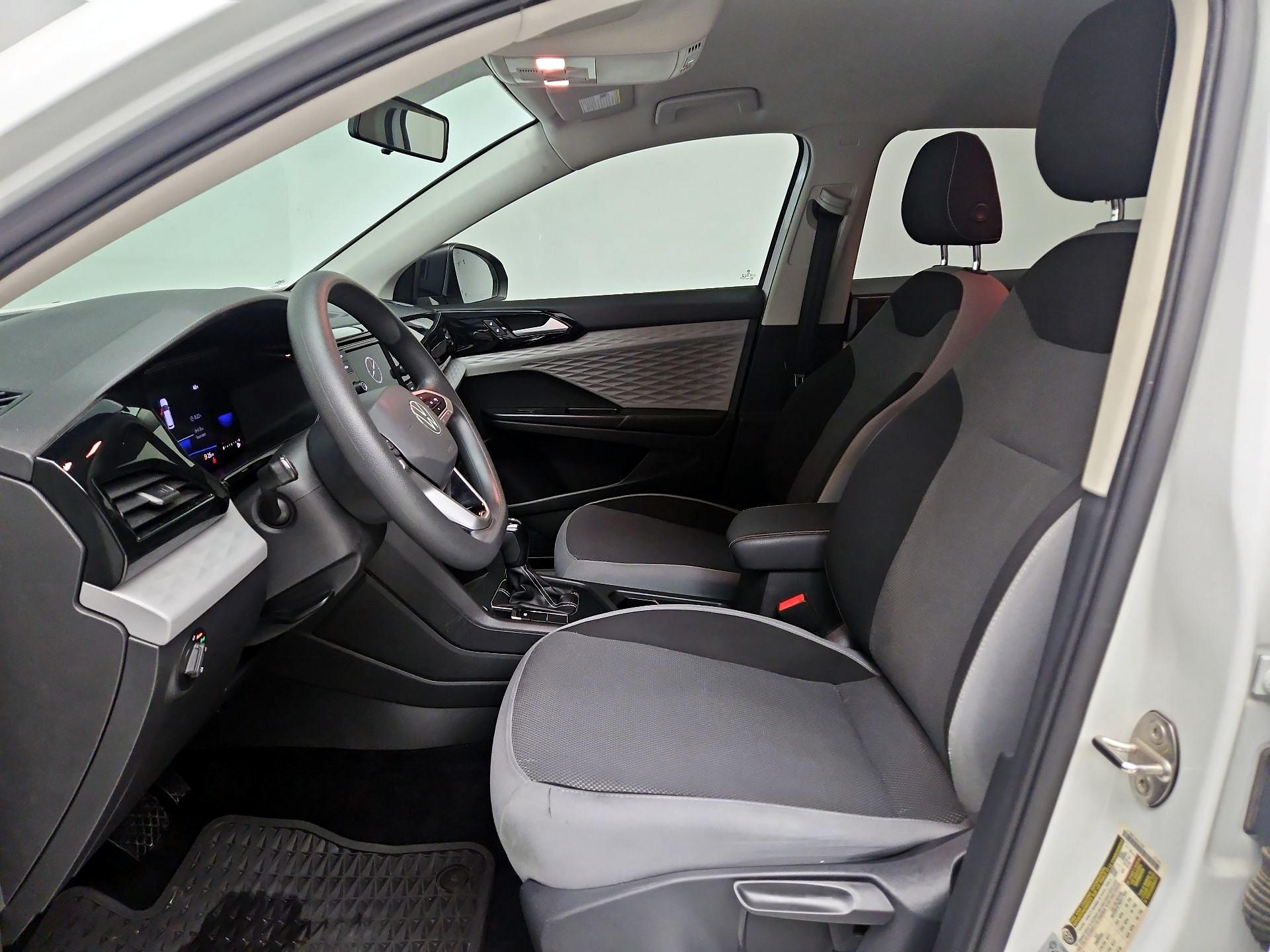 Thumbnail: 2022 Volkswagen Taos - 11