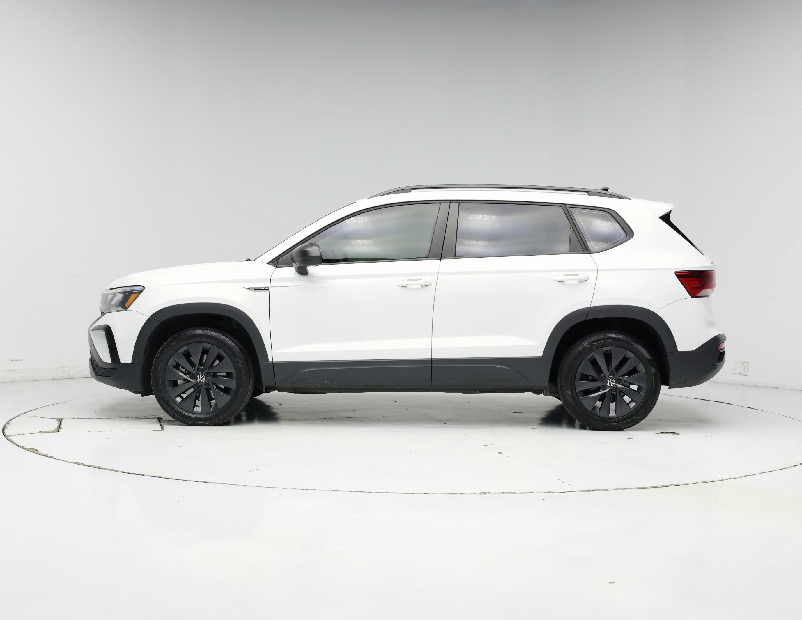 Thumbnail: 2022 Volkswagen Taos - 3