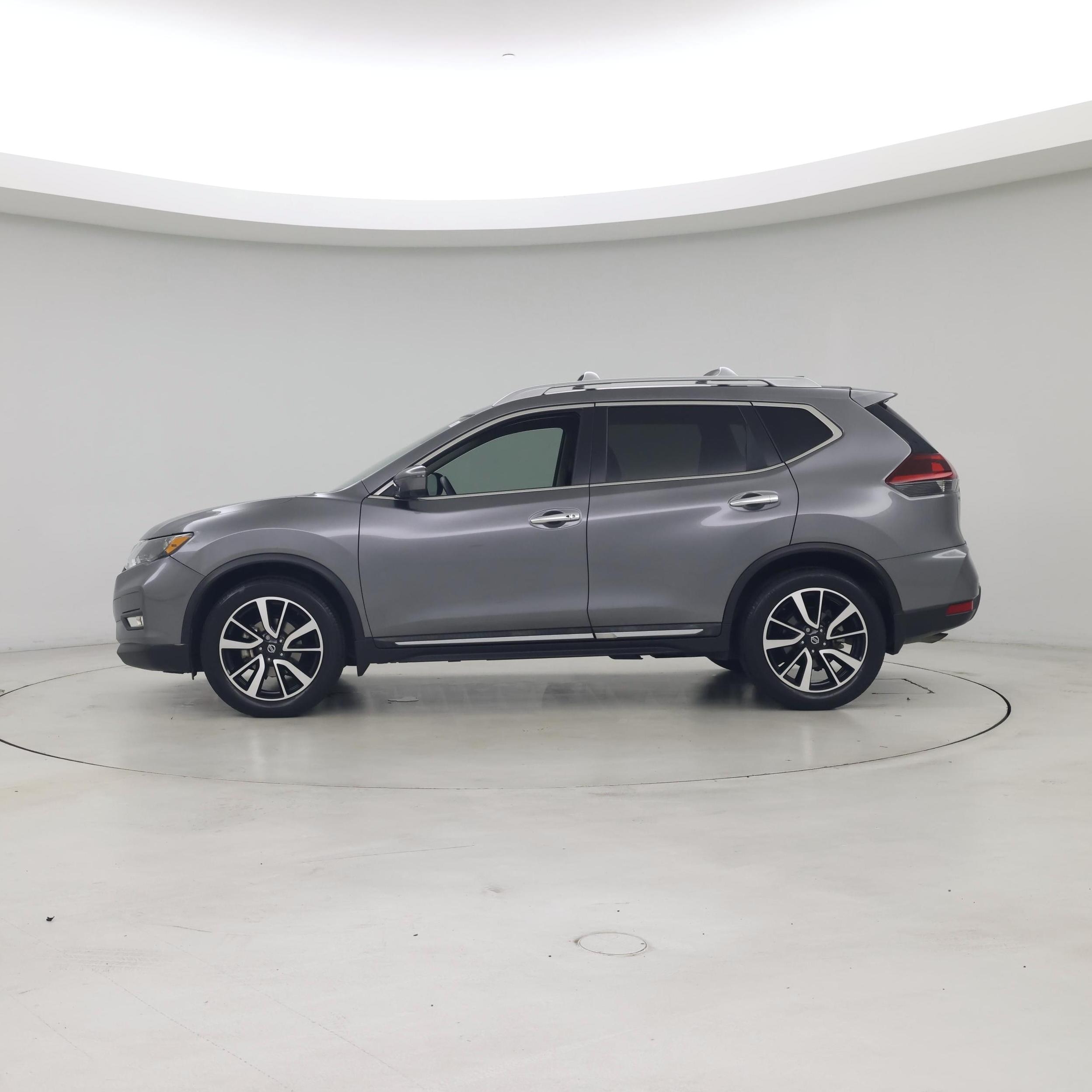 Thumbnail: 2019 Nissan Rogue - 3