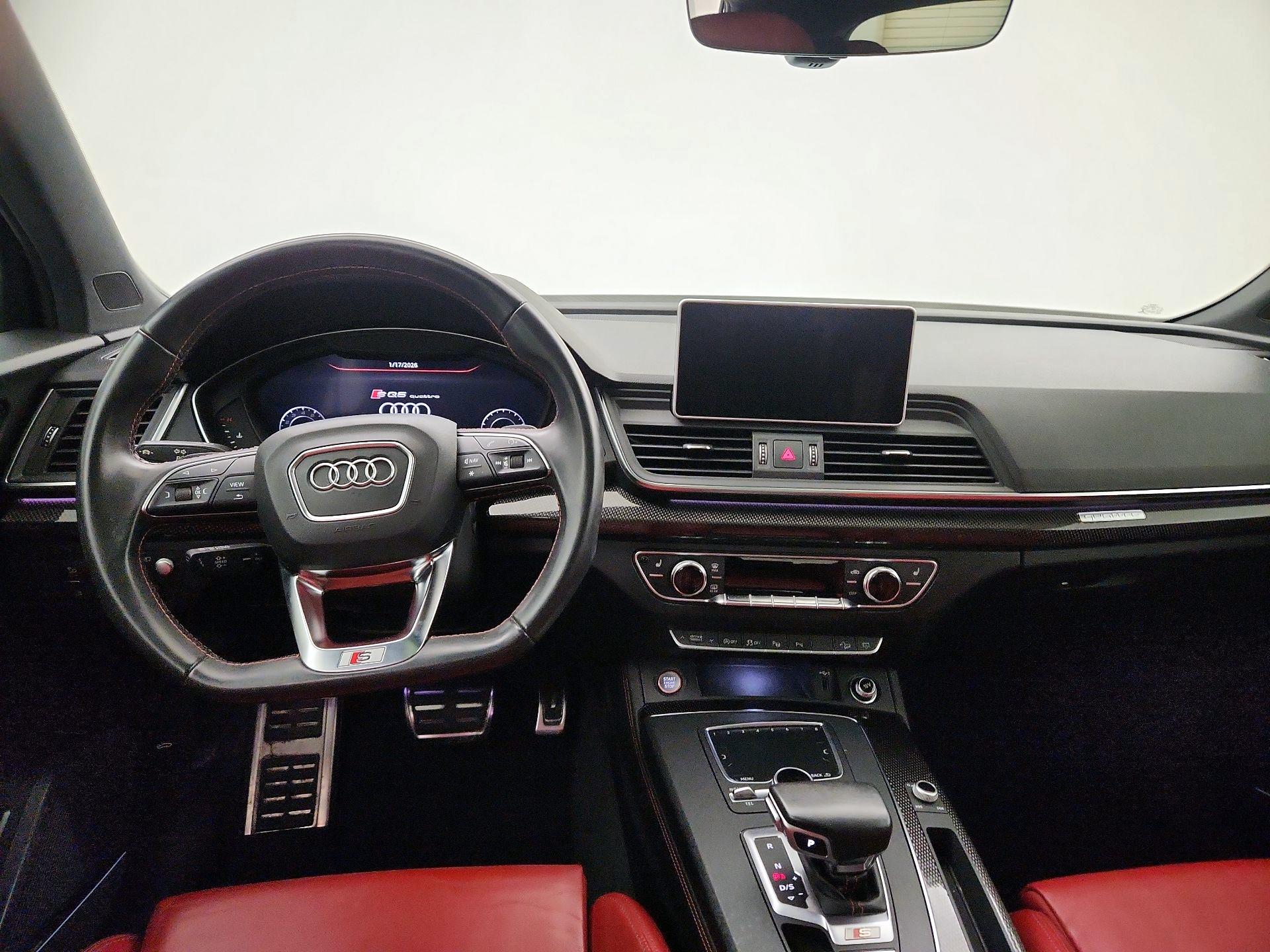 Thumbnail: 2019 Audi SQ5 - 9