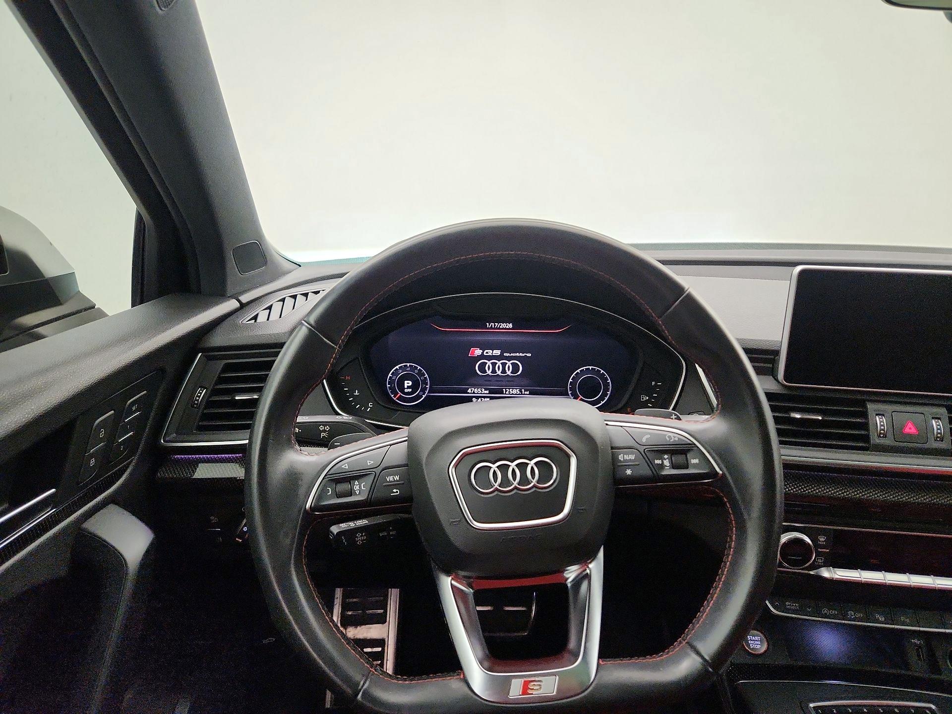 Thumbnail: 2019 Audi SQ5 - 10