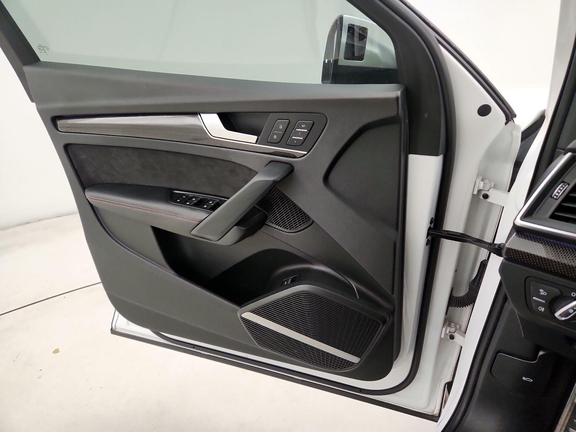 Thumbnail: 2019 Audi SQ5 - 12