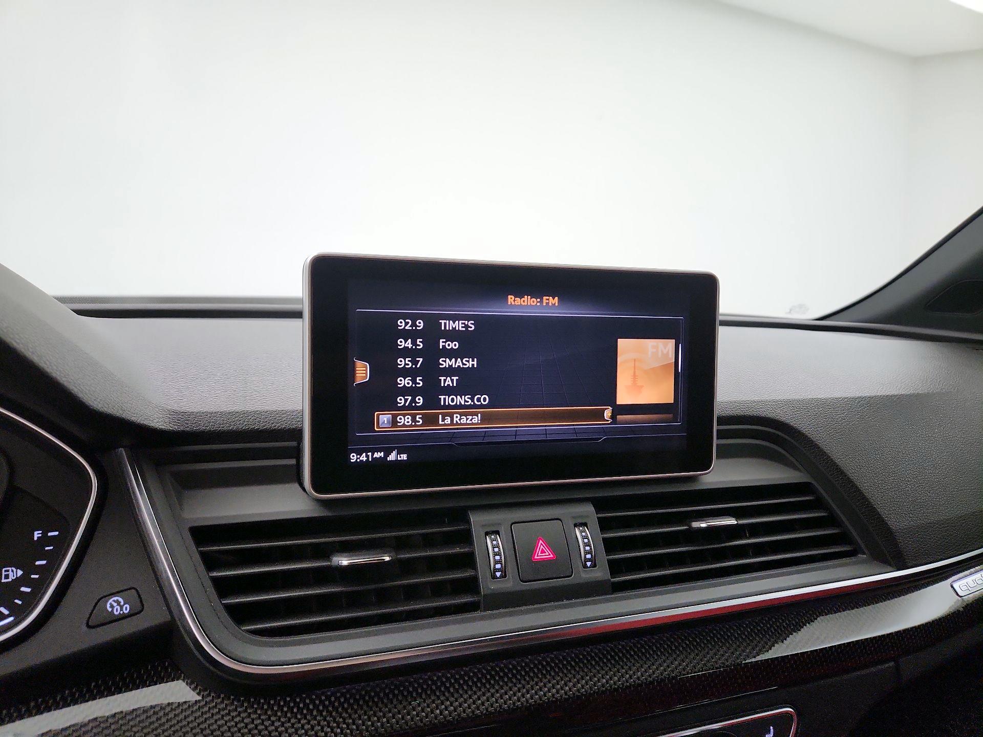 Thumbnail: 2019 Audi SQ5 - 16