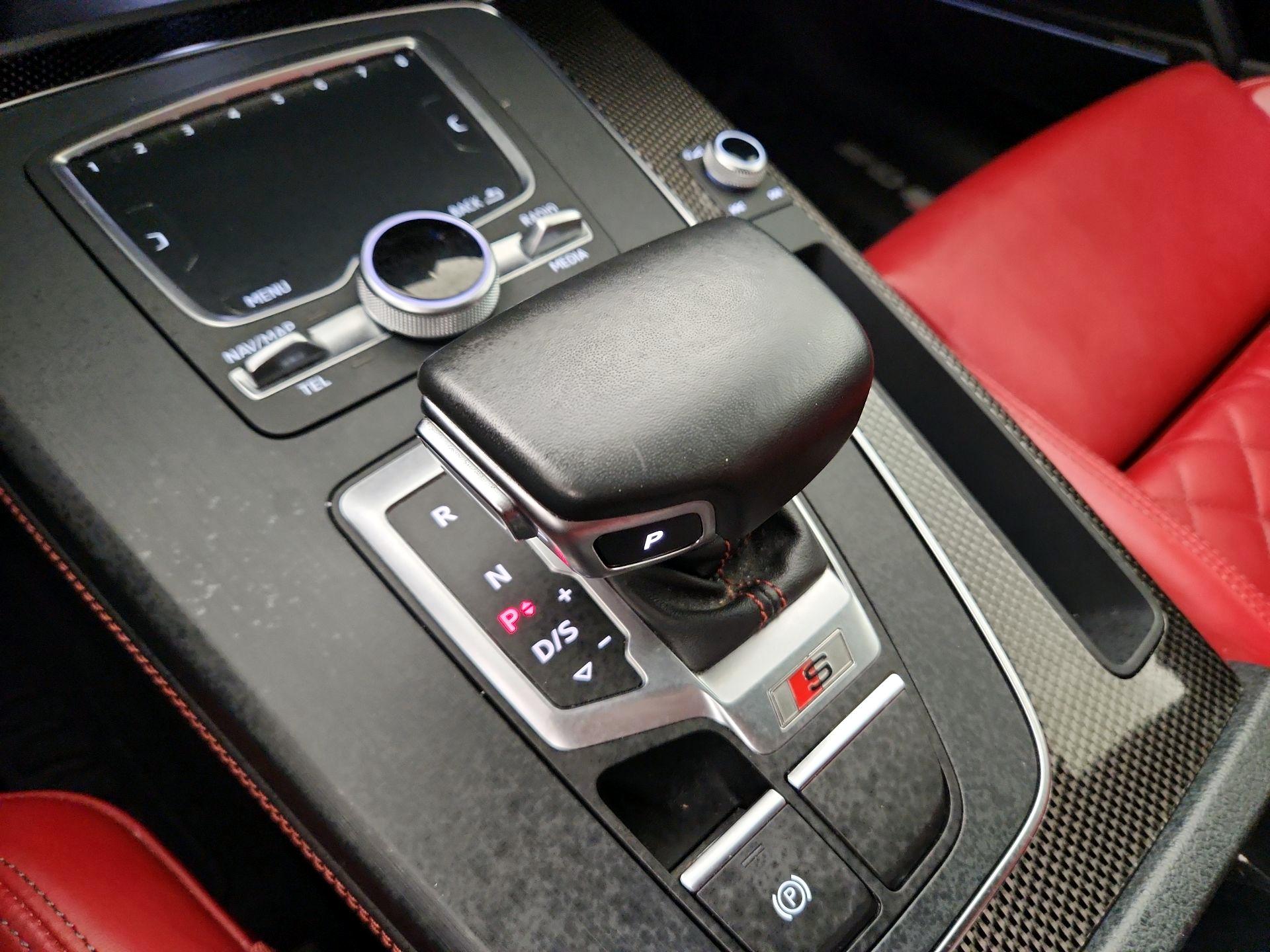 Thumbnail: 2019 Audi SQ5 - 18