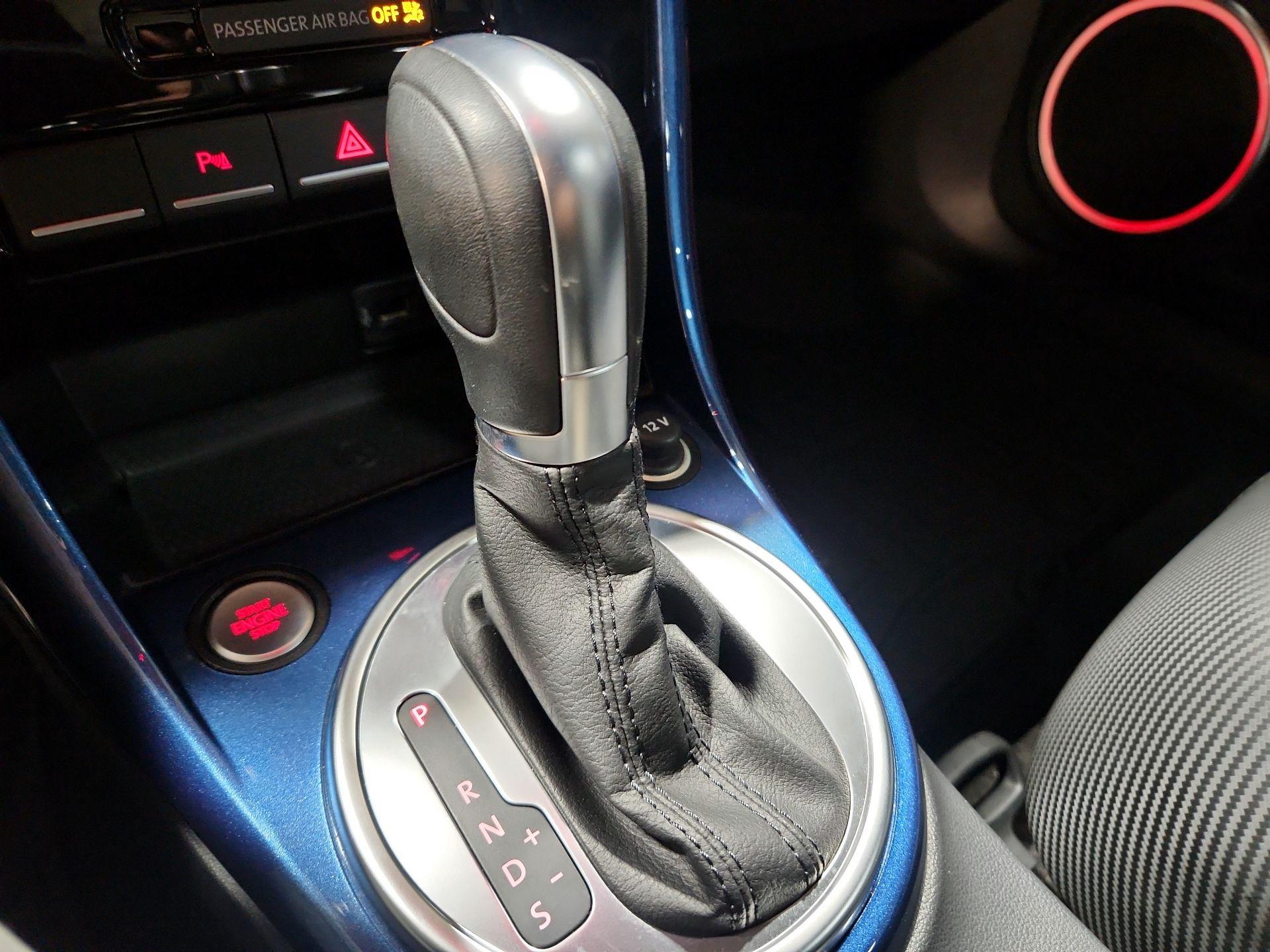 Thumbnail: 2018 Volkswagen Beetle - 15