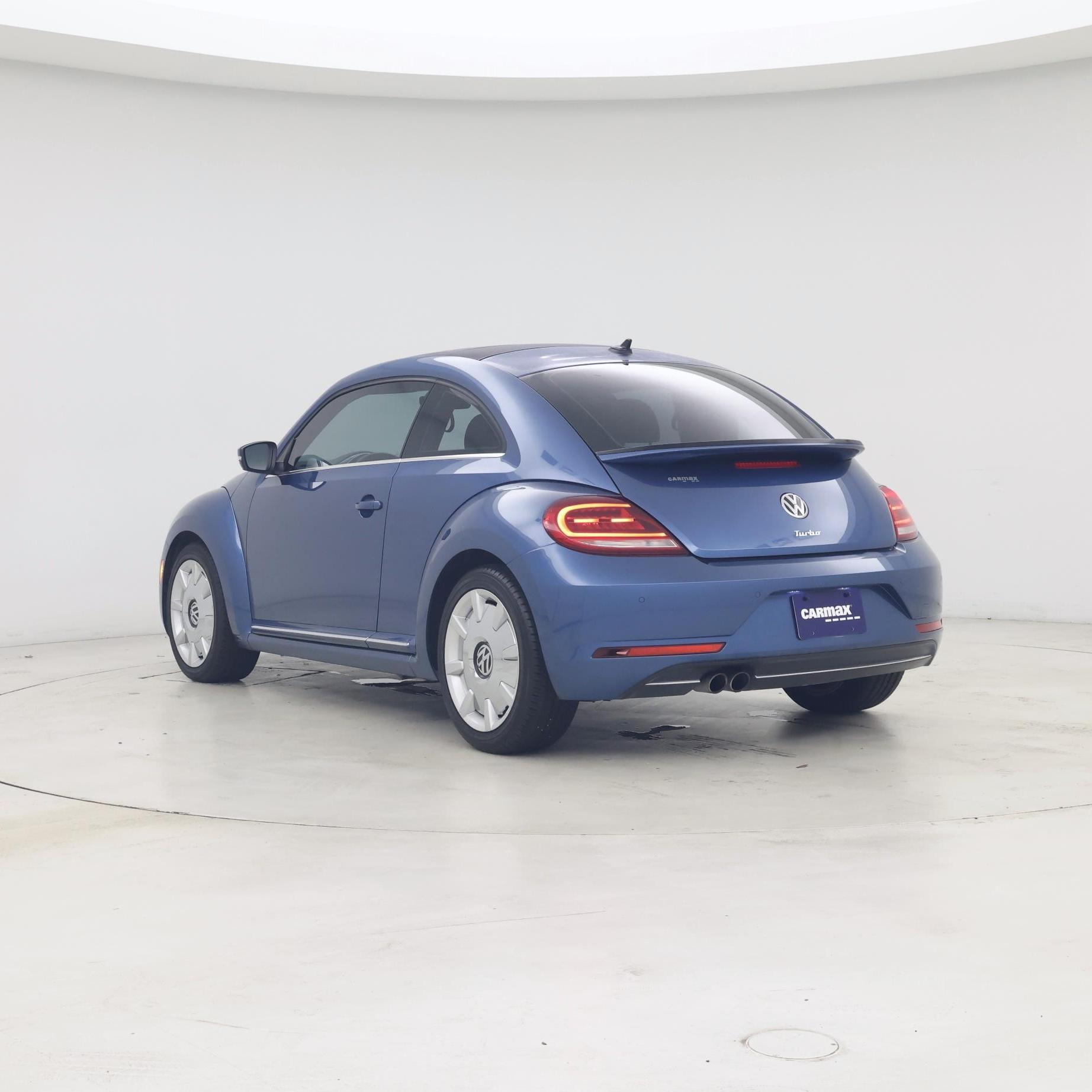Thumbnail: 2018 Volkswagen Beetle - 2