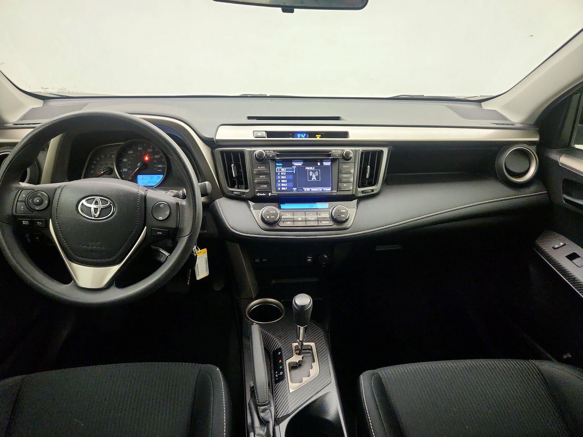 Thumbnail: 2015 Toyota RAV4 - 9
