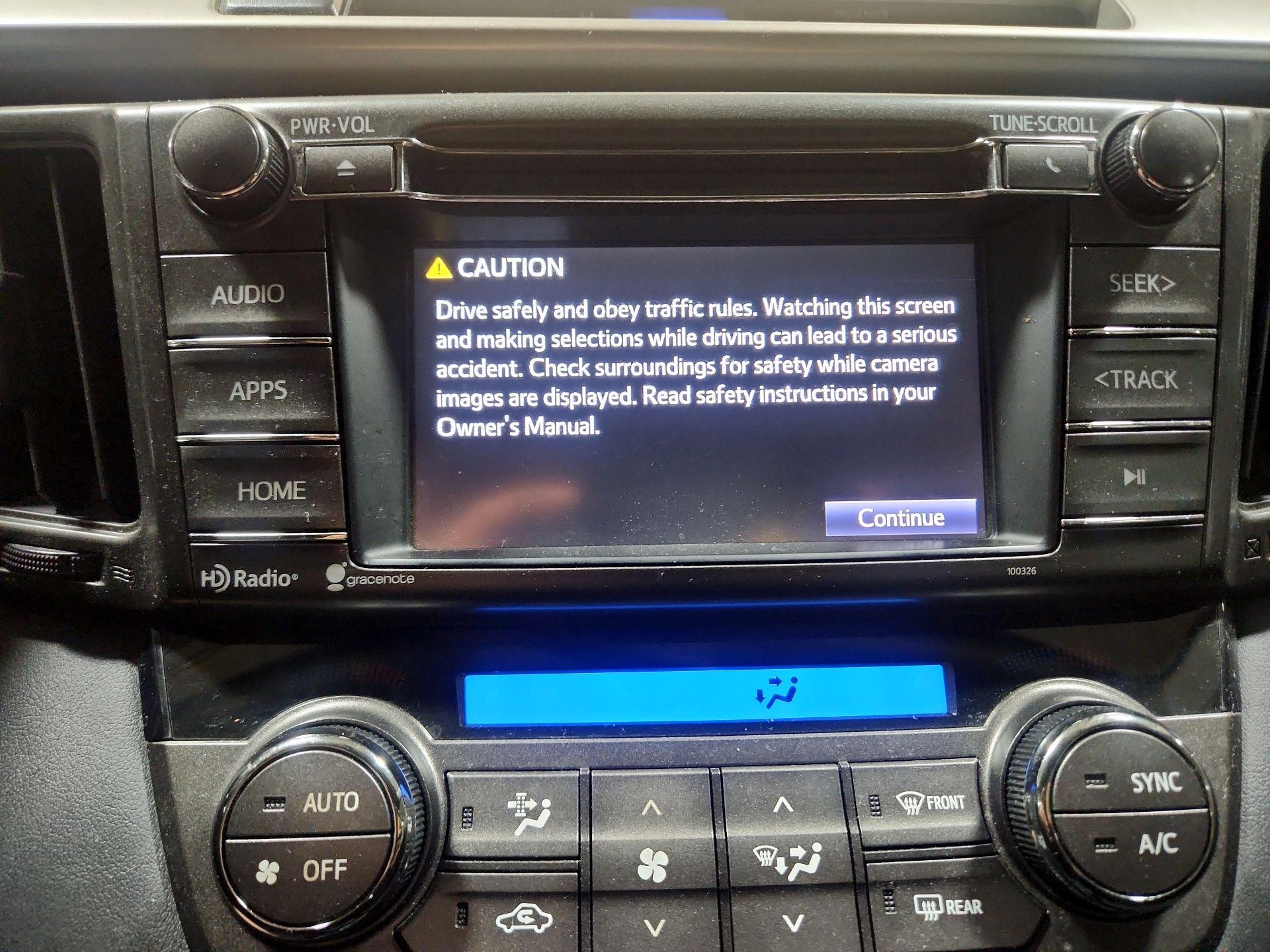 Thumbnail: 2015 Toyota RAV4 - 13