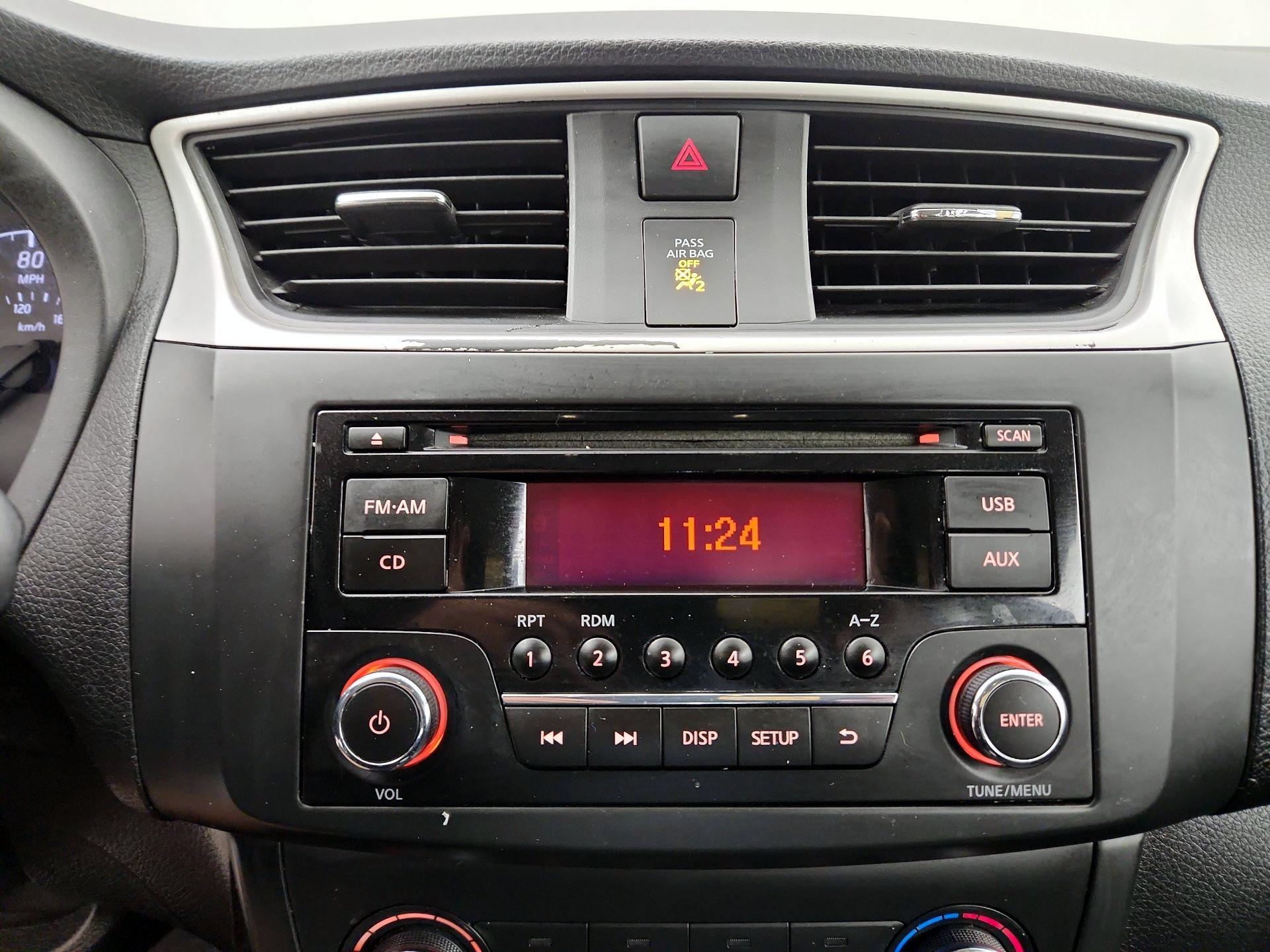 Thumbnail: 2016 Nissan Sentra - 13