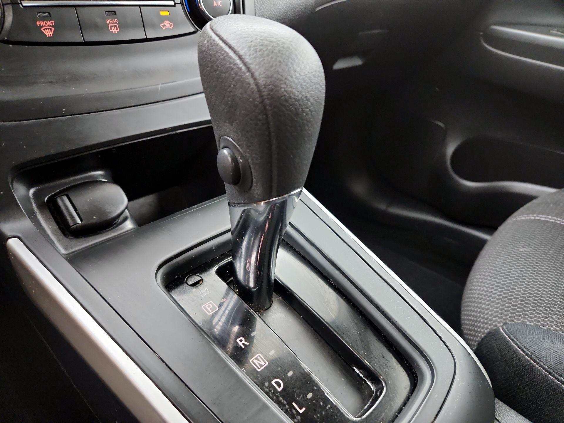 Thumbnail: 2016 Nissan Sentra - 15