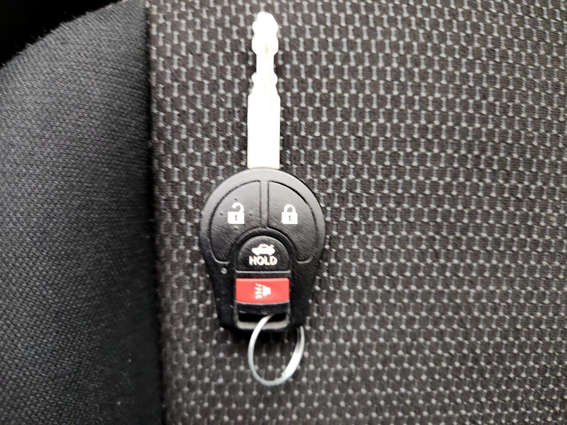 Thumbnail: 2016 Nissan Sentra - 18