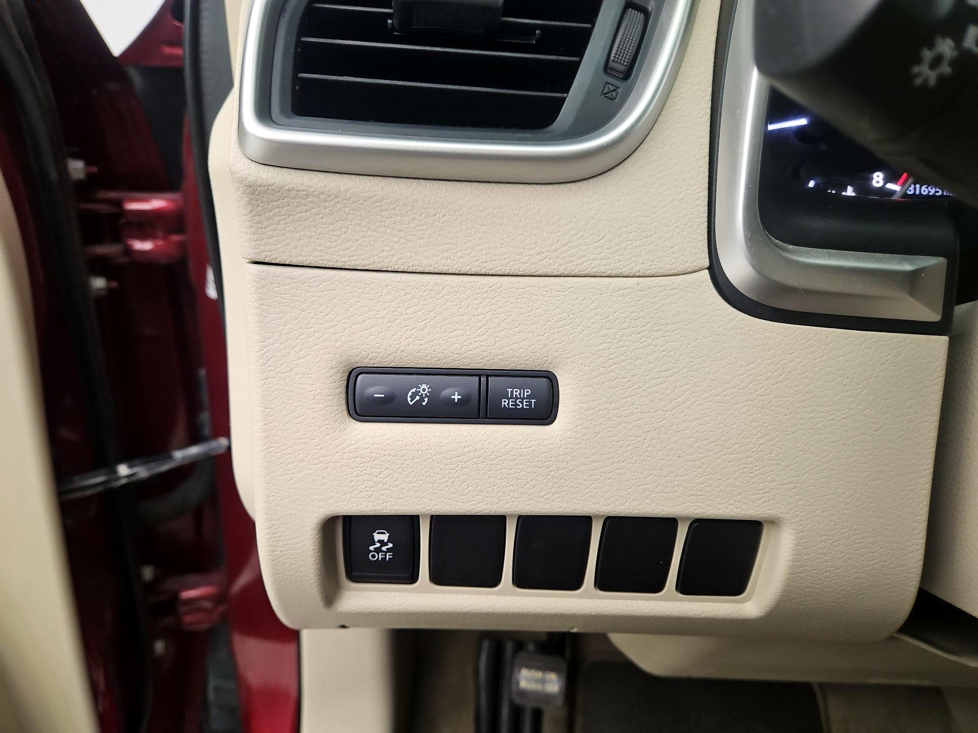 Thumbnail: 2015 Nissan Murano - 13