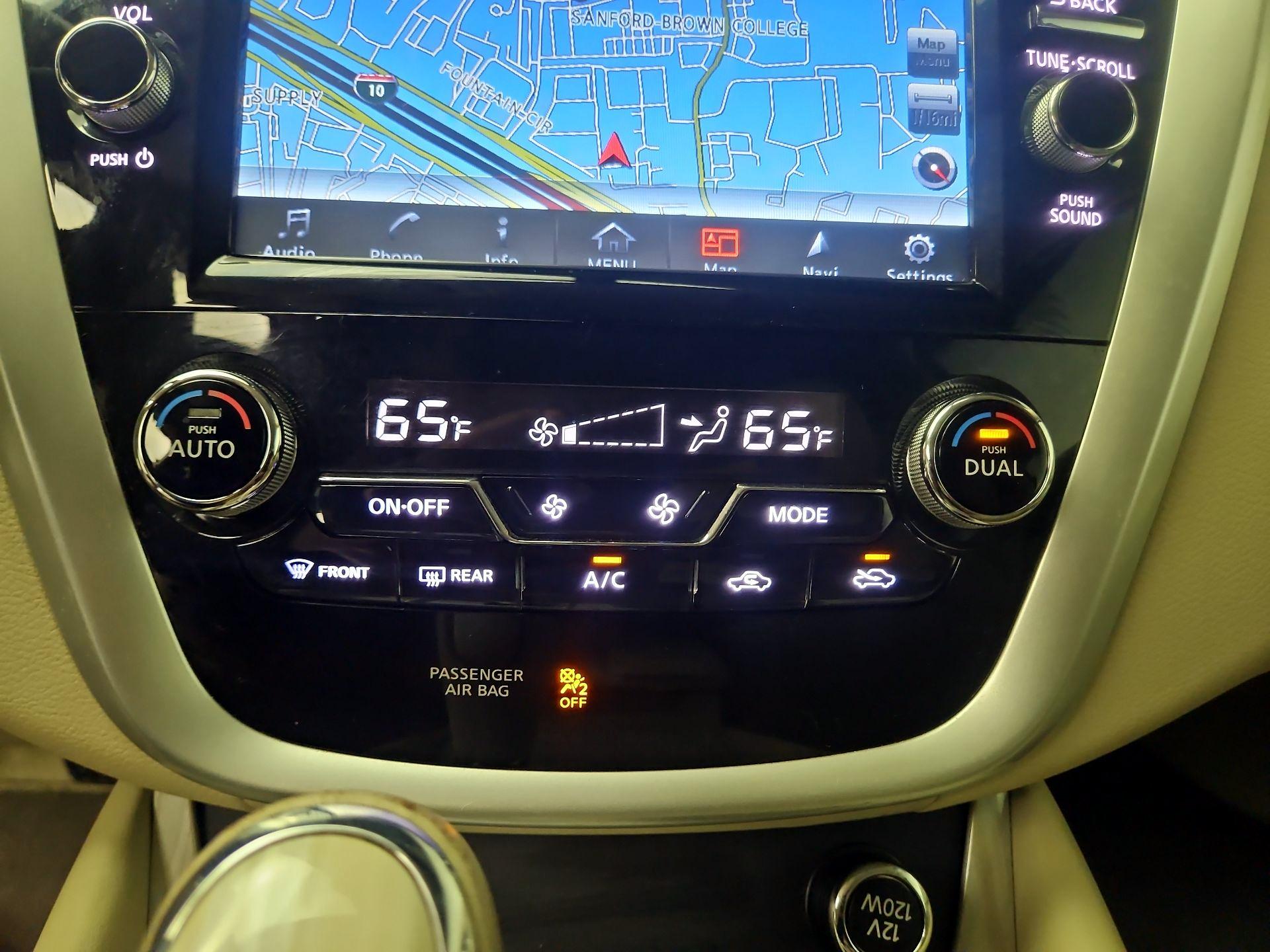 Thumbnail: 2015 Nissan Murano - 17