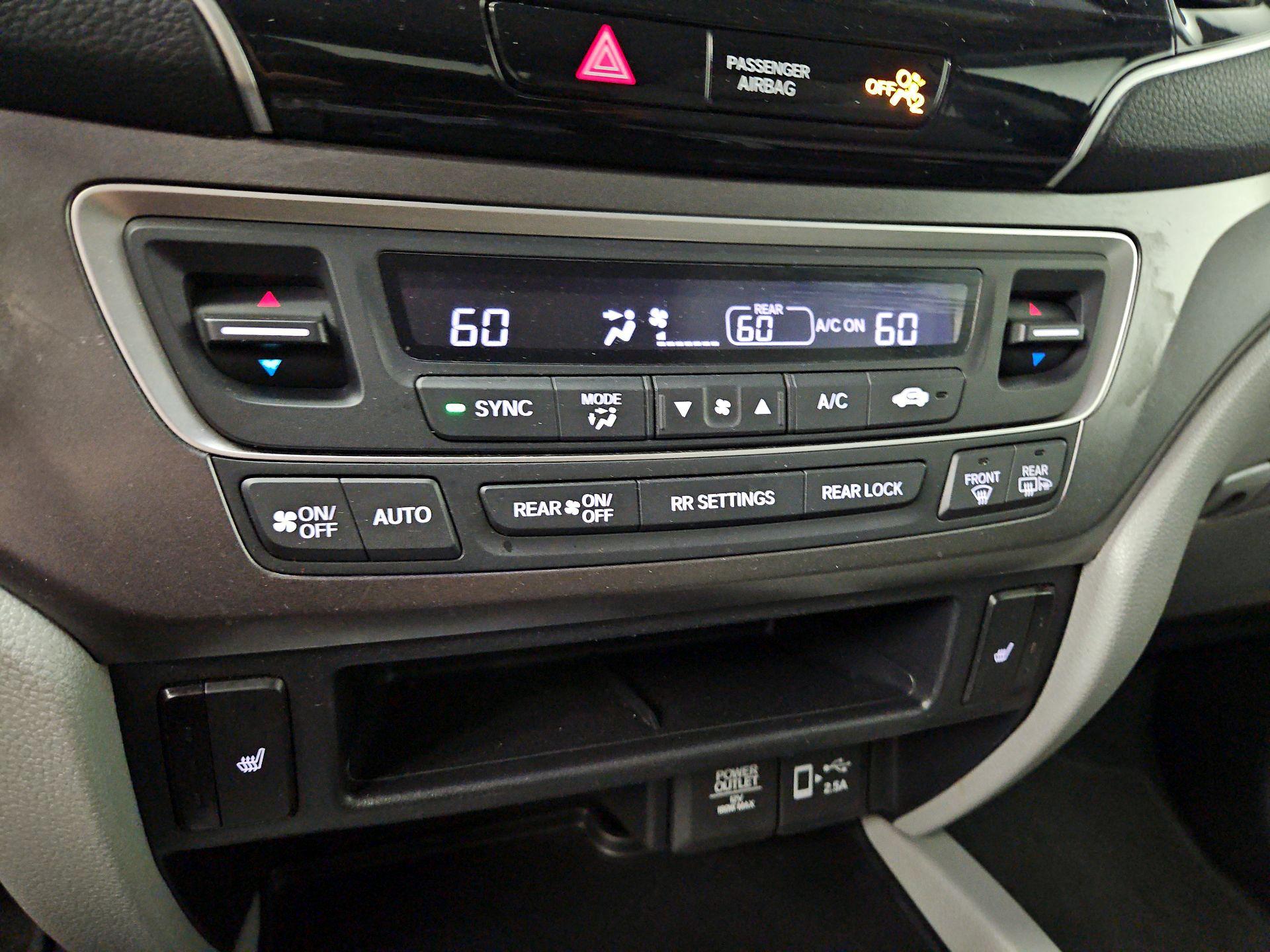 Thumbnail: 2020 Honda Pilot - 16