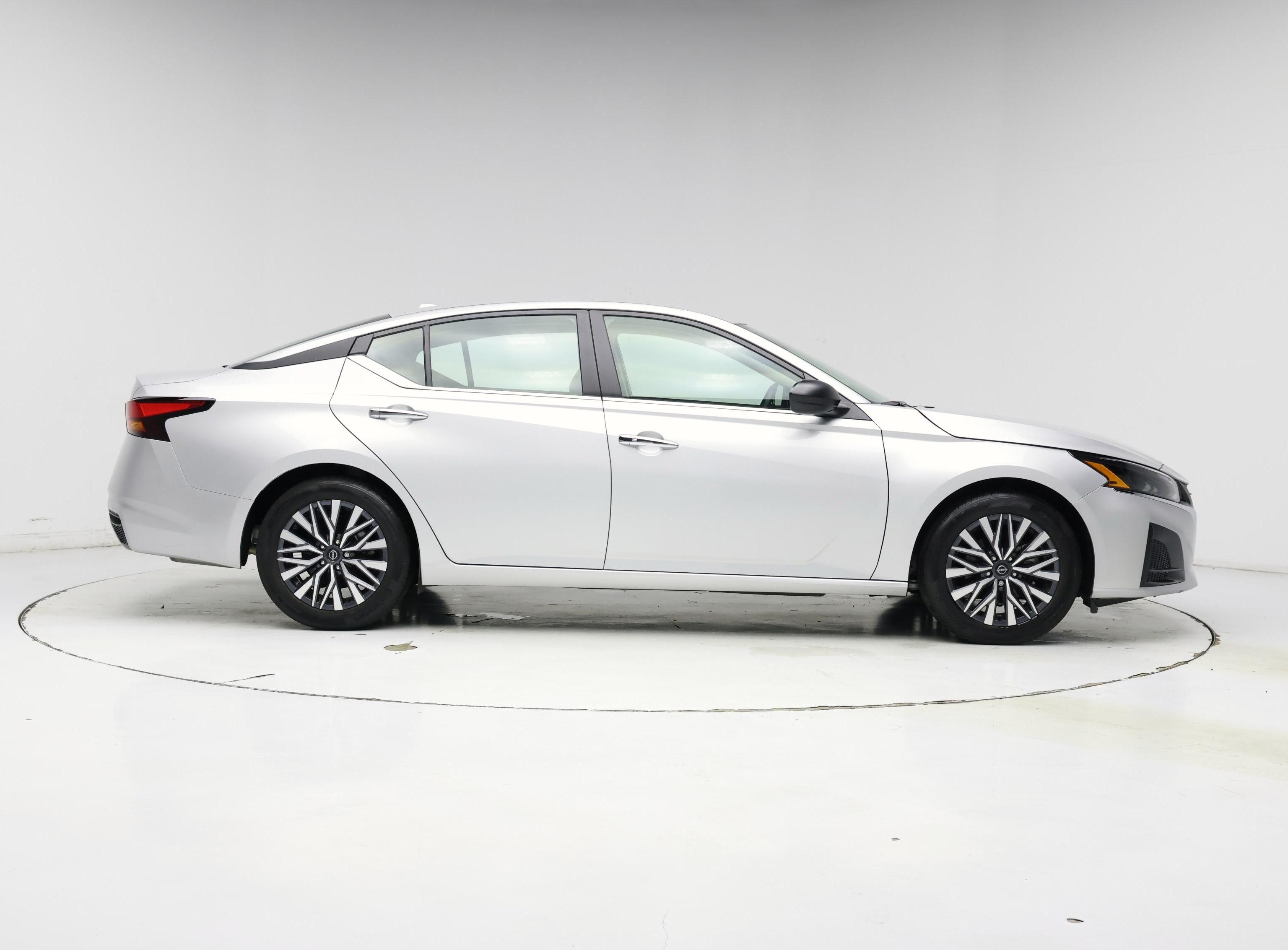 Thumbnail: 2025 Nissan Altima - 7