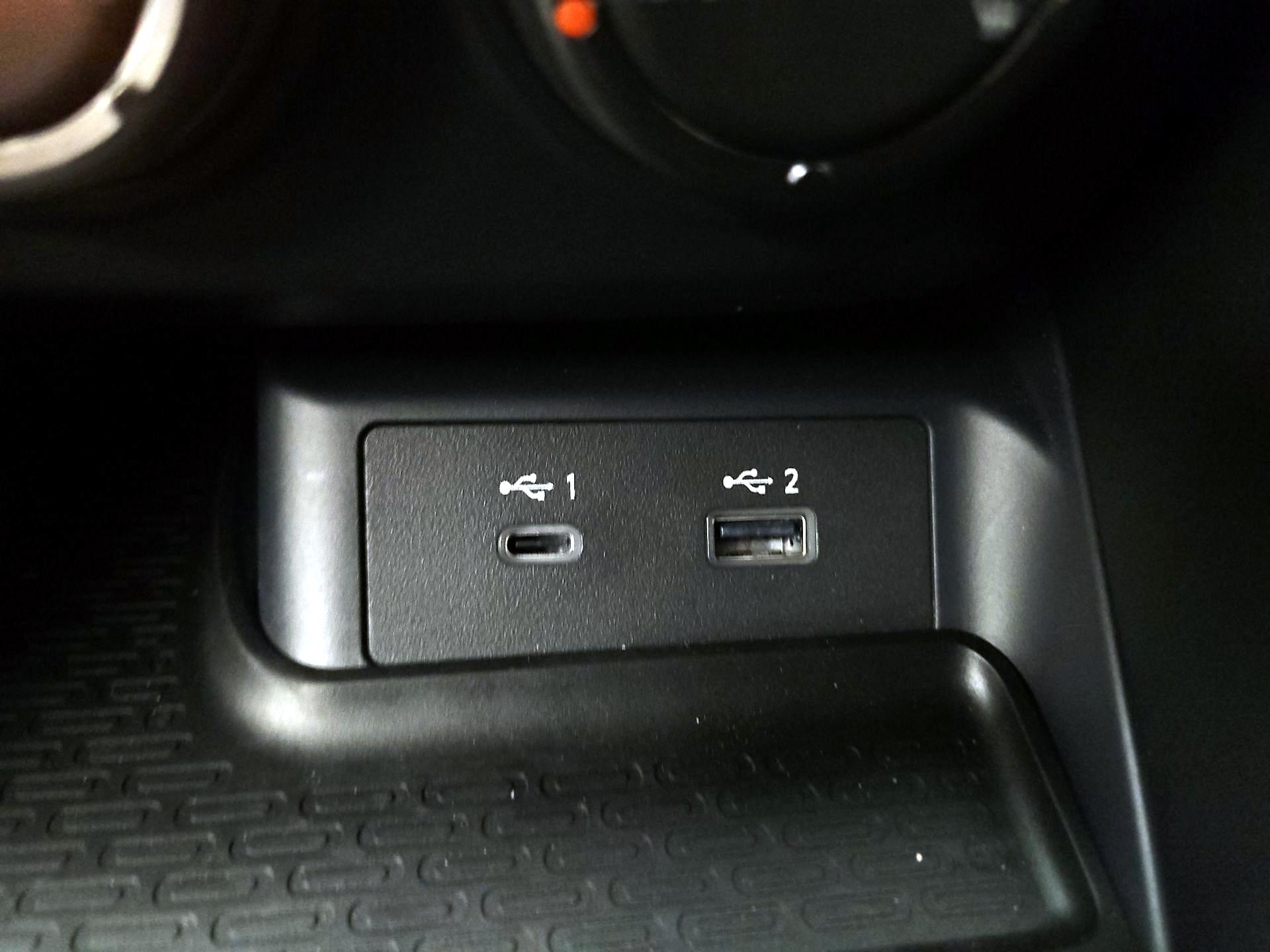 Thumbnail: 2024 Nissan Z - 19